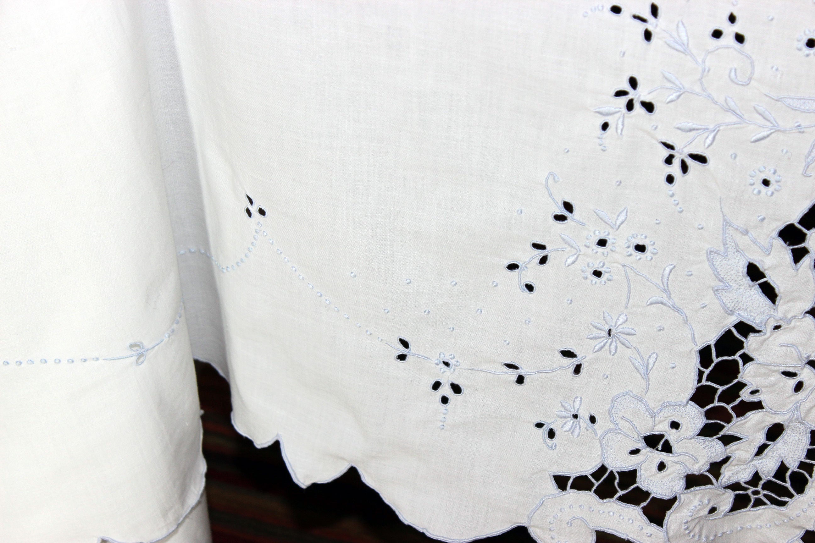 Vintage Cut Work & Embroidered Linen Tablecloth