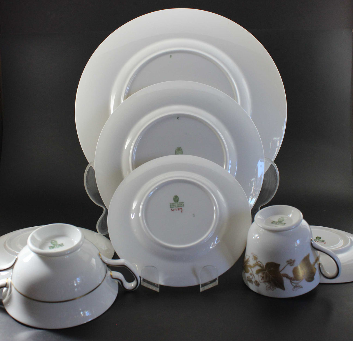 Wedgwood, Golden Ivy Bone China, 7 Piece Place Setting