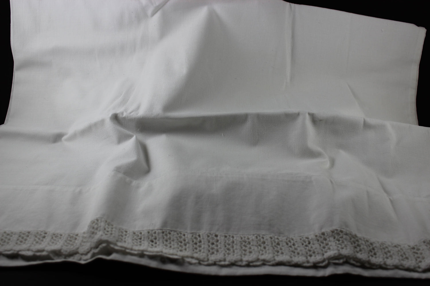 White Crochet Lace Edged Pillowcase Set