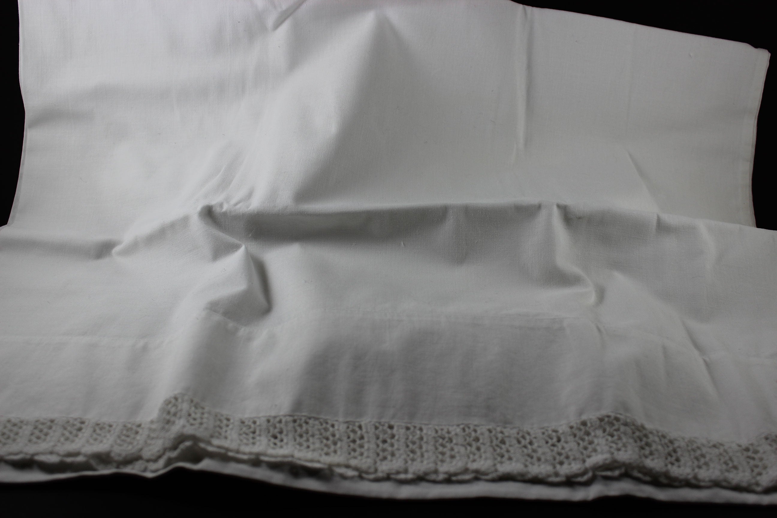 White Crochet Lace Edged Pillowcase Set