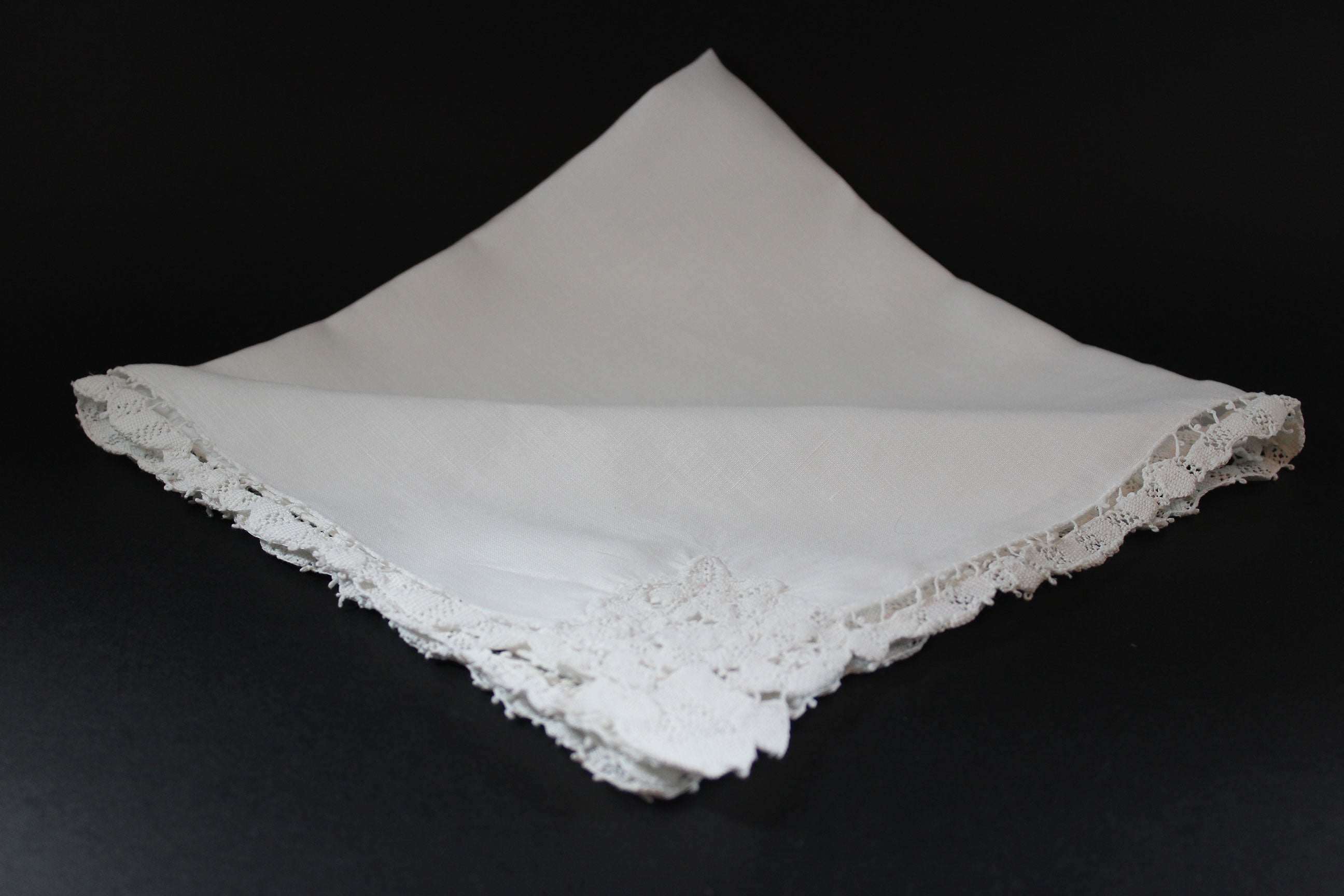 White Linen with Point de Venise Lace, Vintage Dinner Napkins