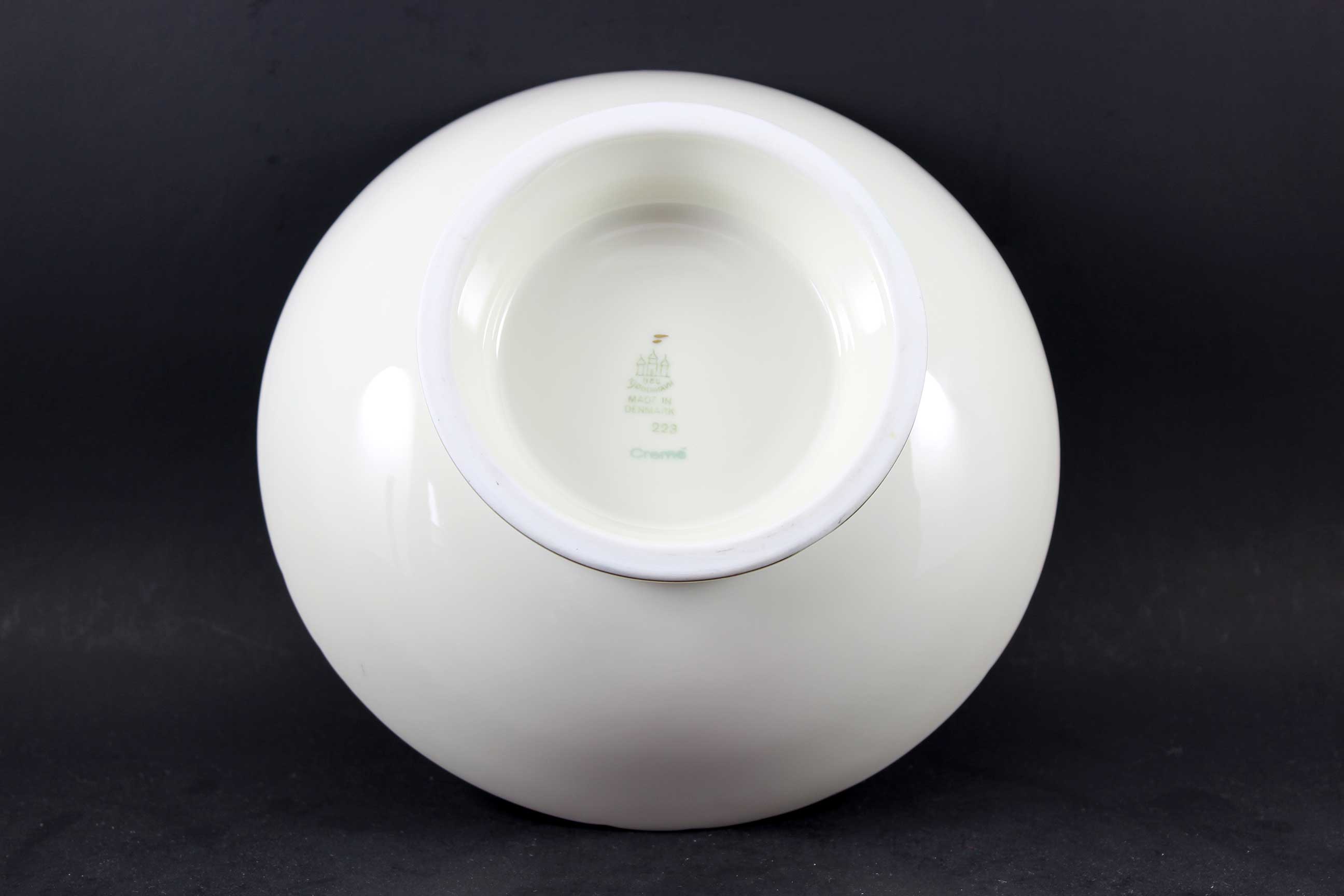 ing & Grondahl, Akjaer, White Pedestal or Compote Dish (Cream)