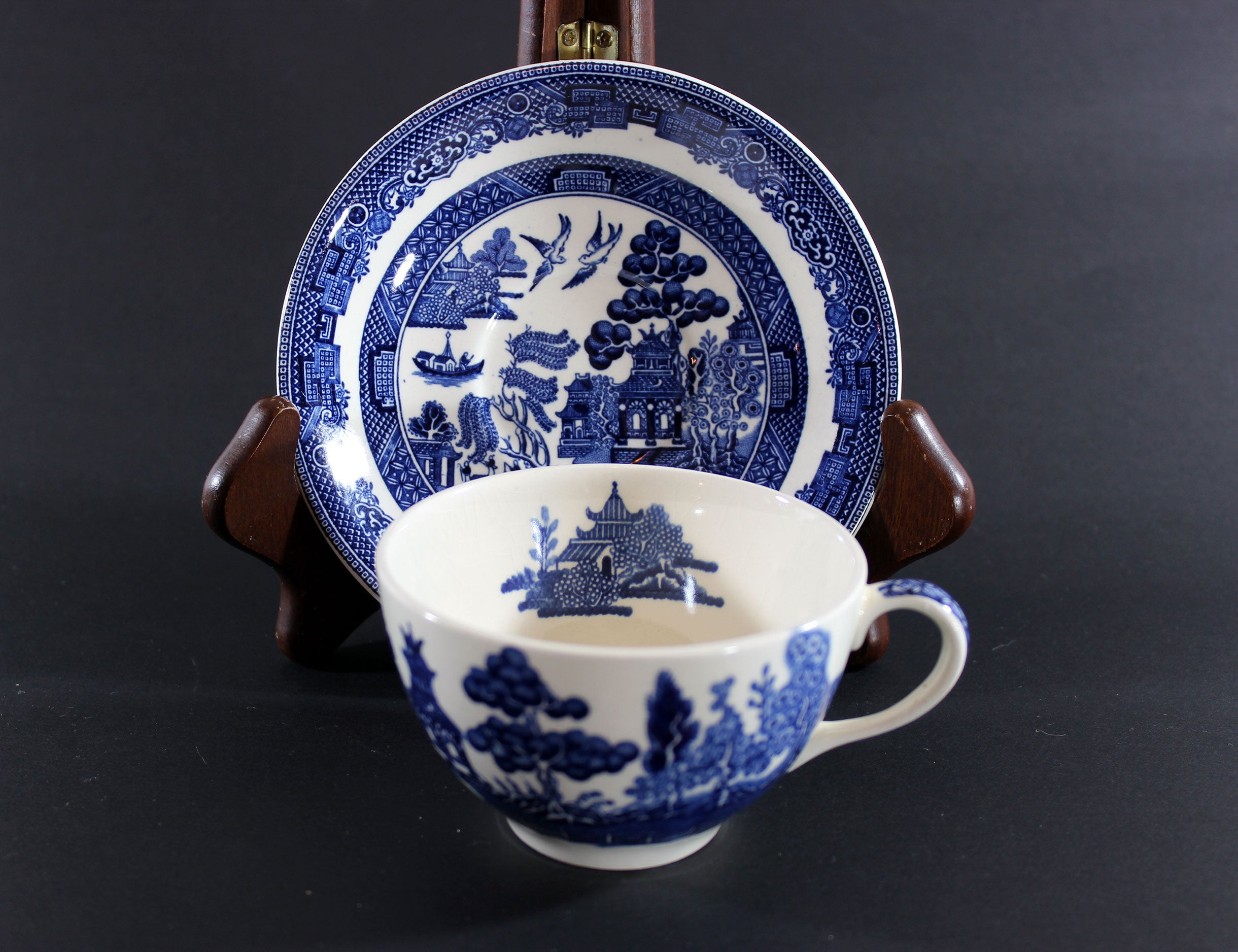 Blue Willow, Teacup and Saucer, Johnson Brothers