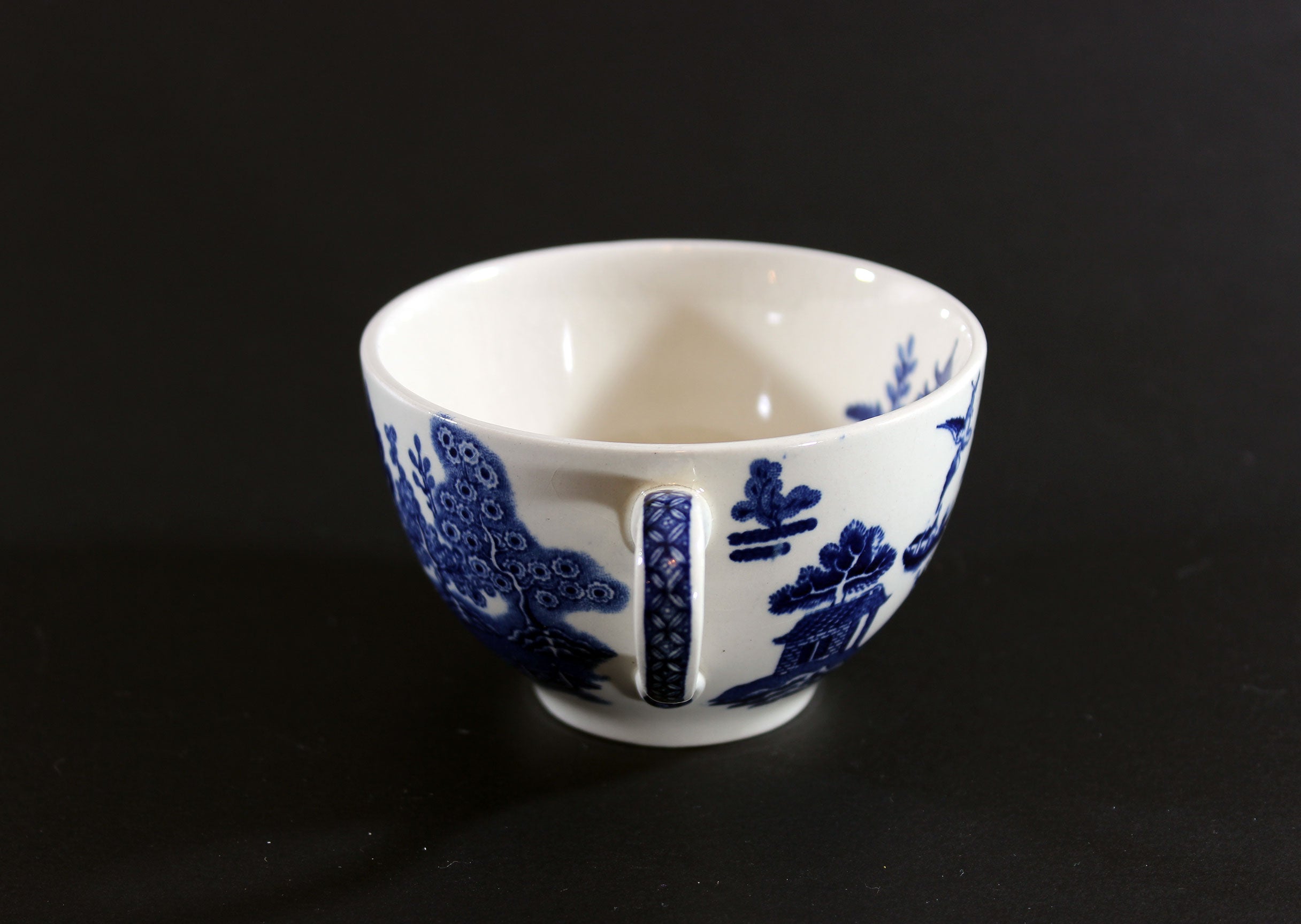 Blue Willow Medium Pagoda Teacup