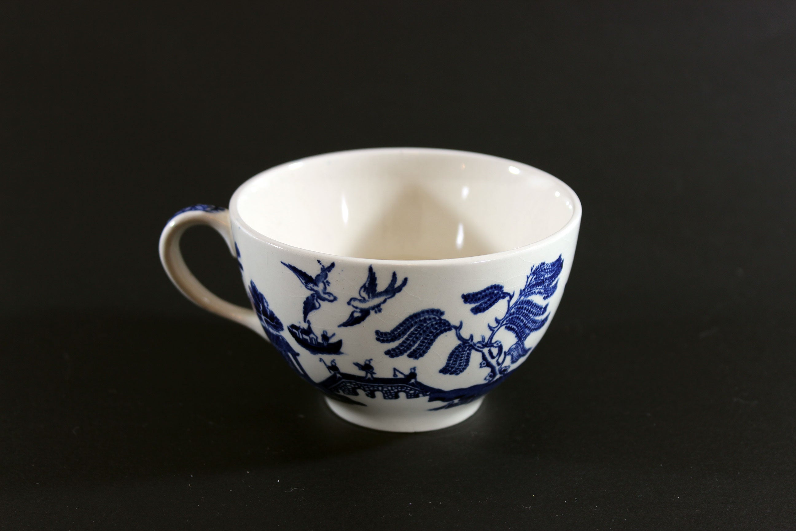 Blue Willow Medium Pagoda Teacup