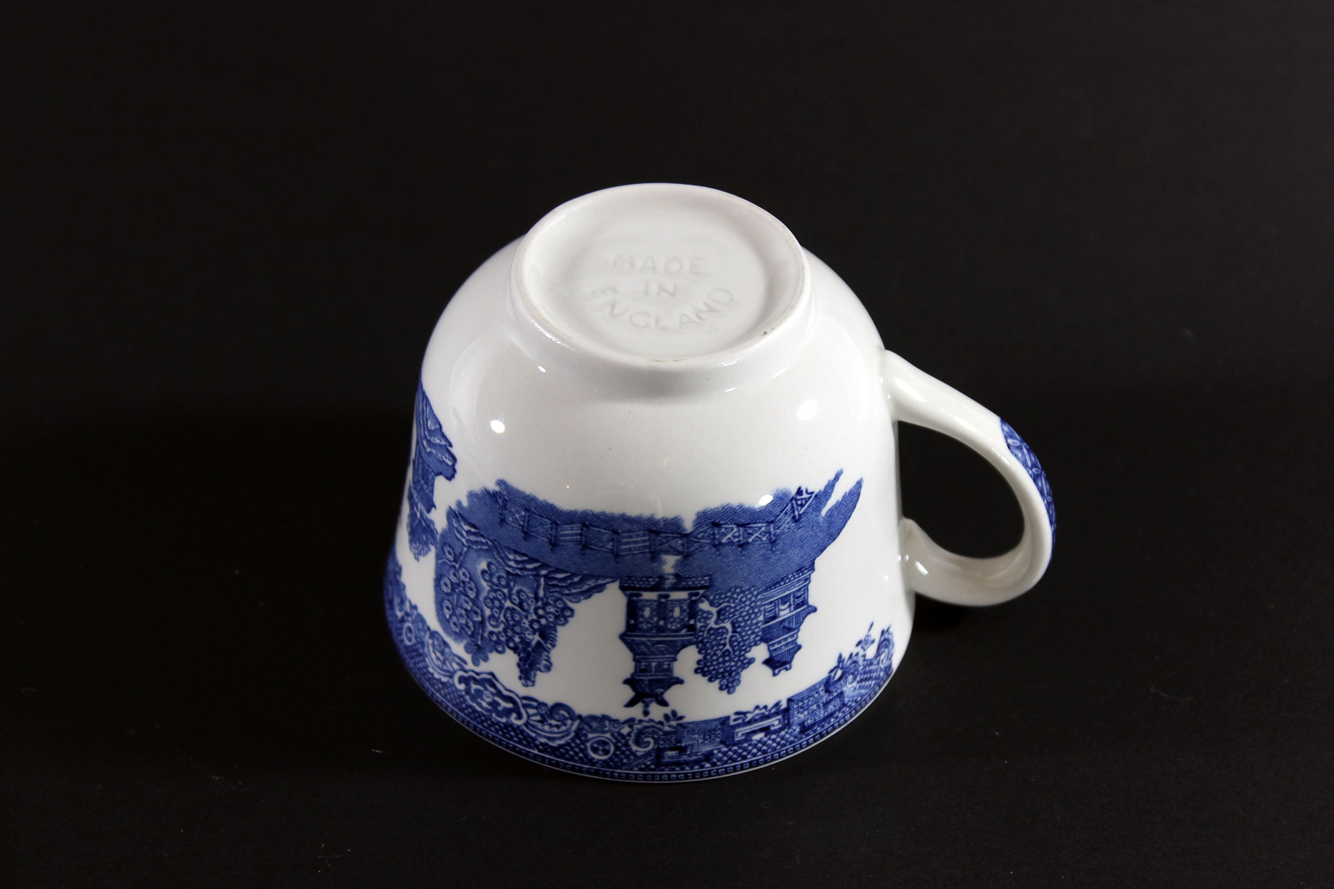 Blue Willow, Small Teacups, Johnson Brothers