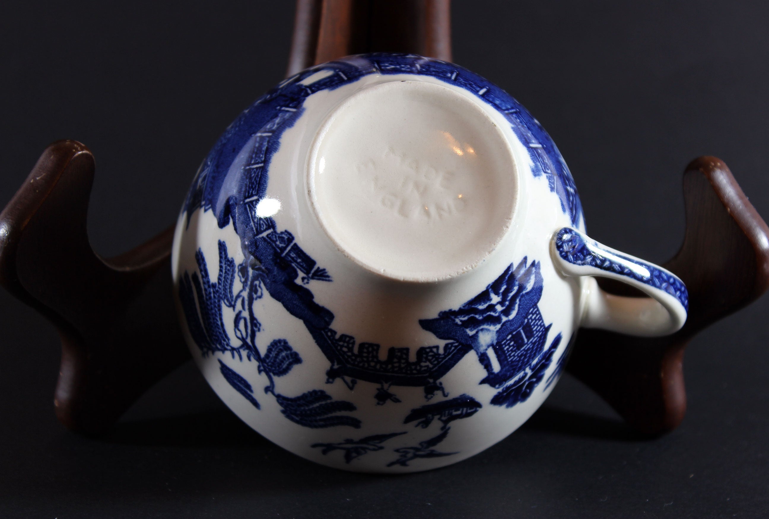 Blue Willow Medium Pagoda Teacup