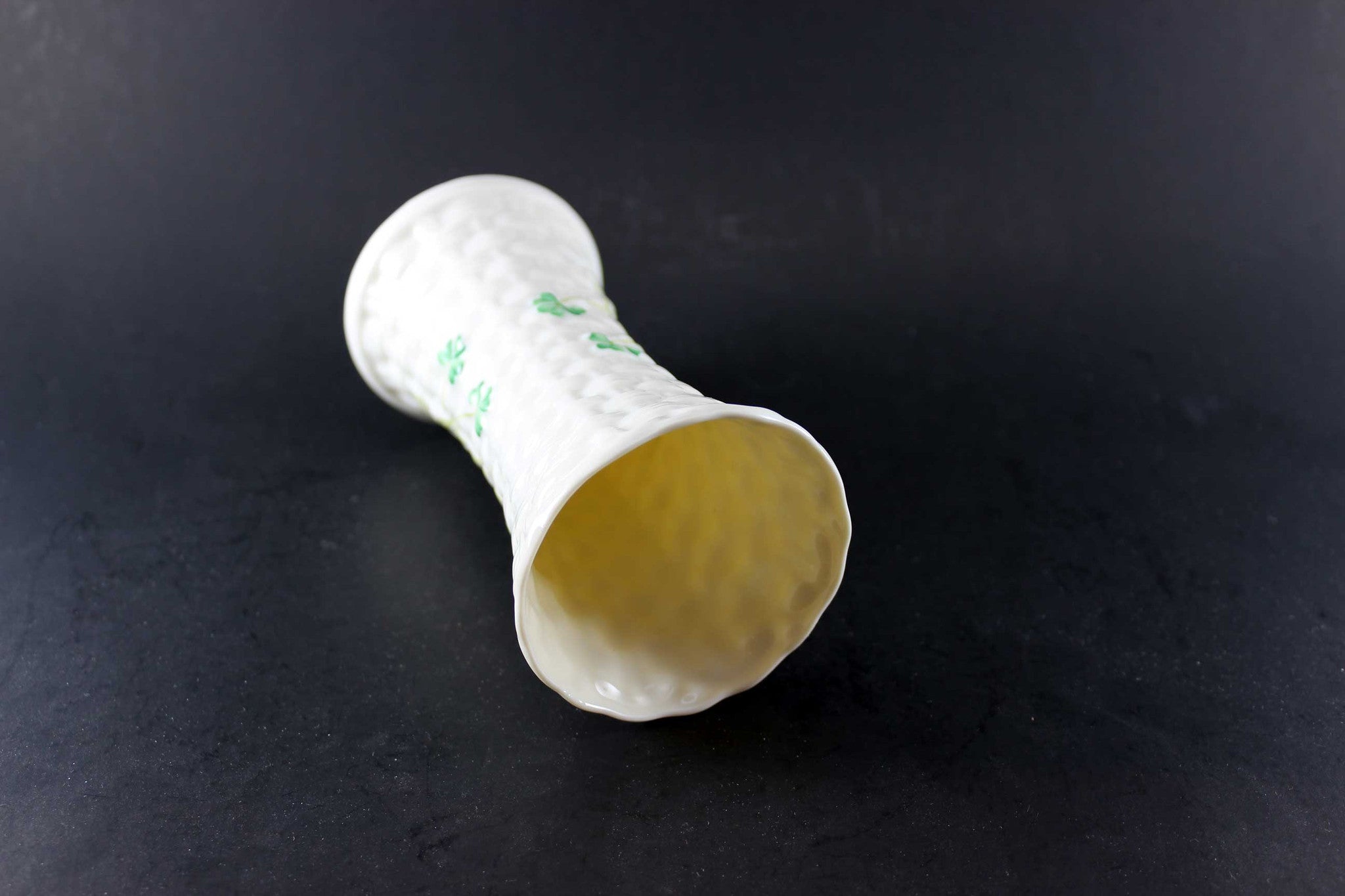 Belleek Shamrock Vase Colleen Pattern