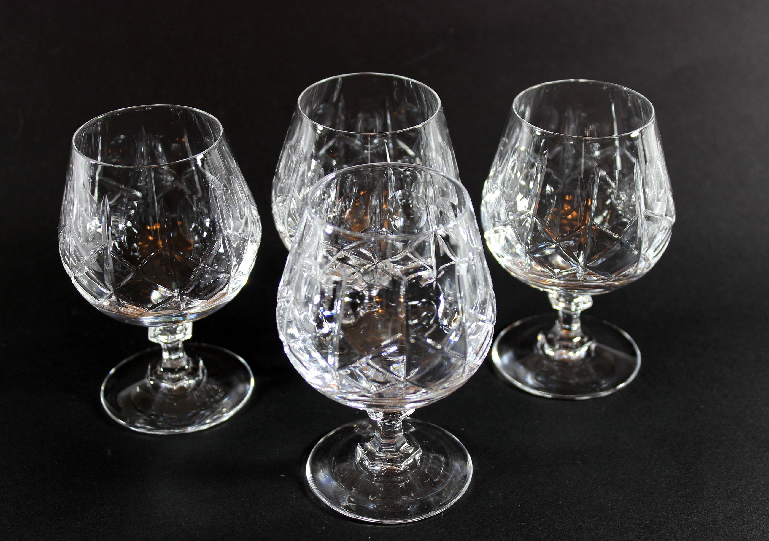 Cross and Olive Small Snifter