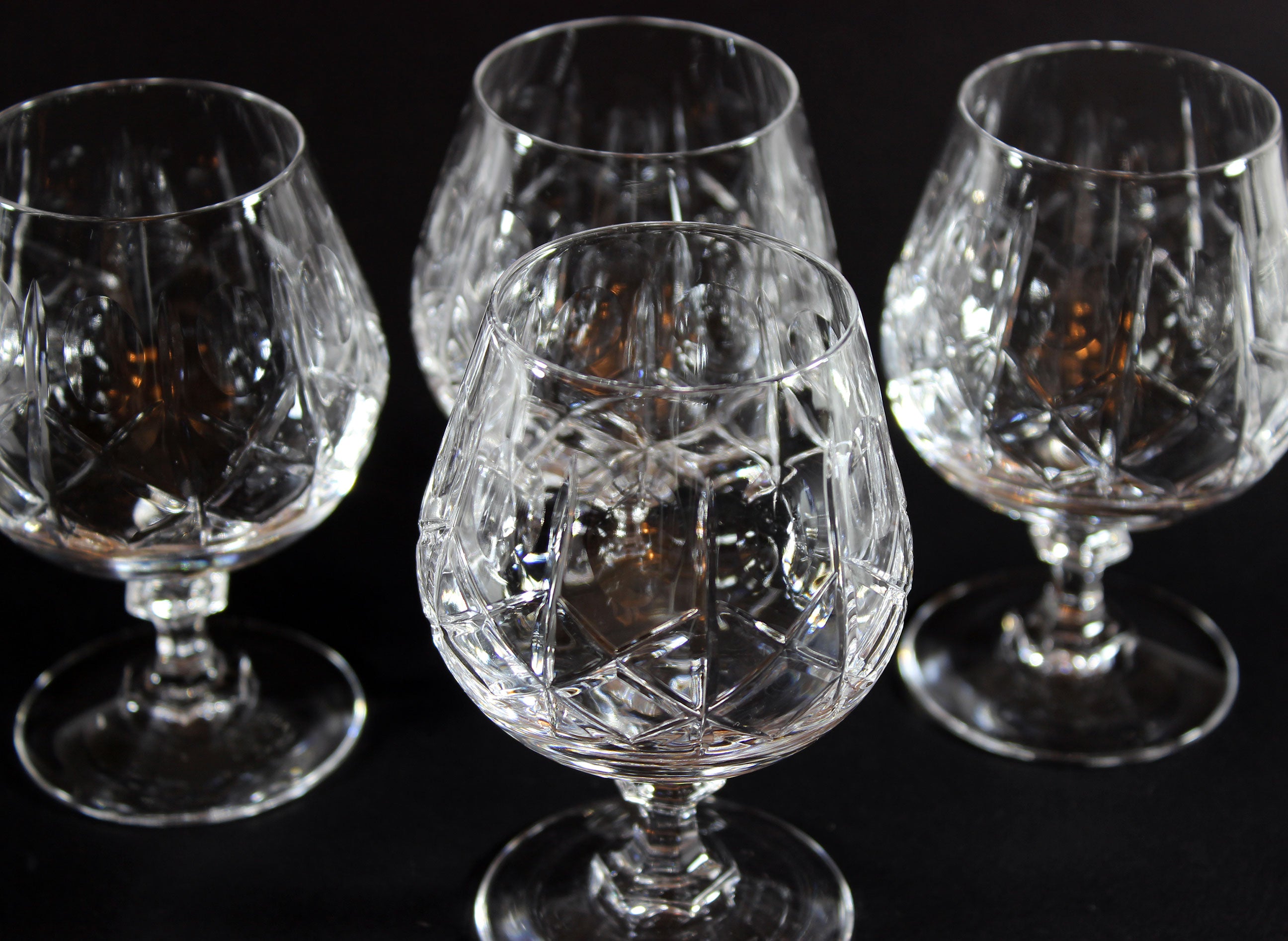 Cross and Olive Small Snifter
