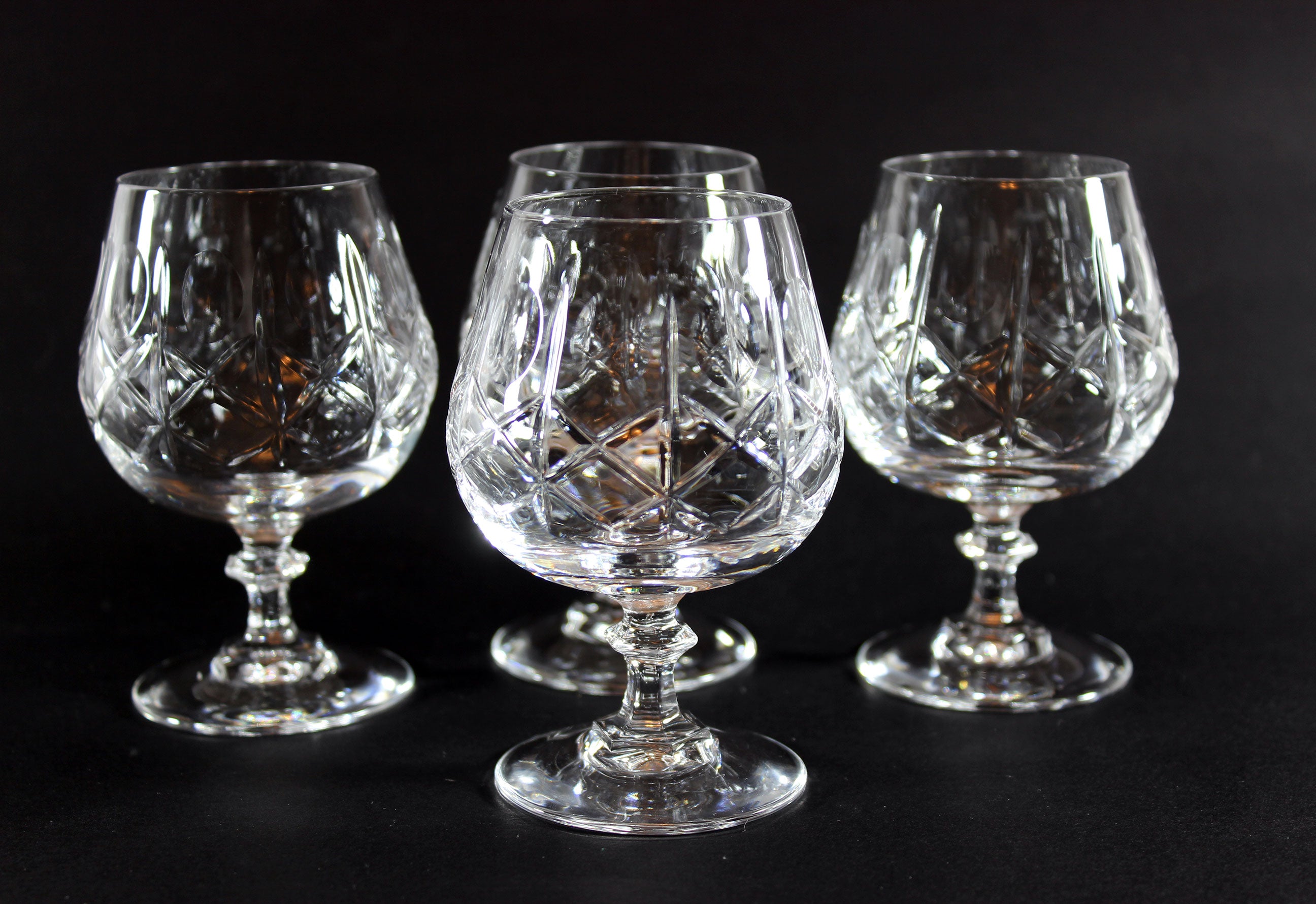 Cross and Olive Small Snifter