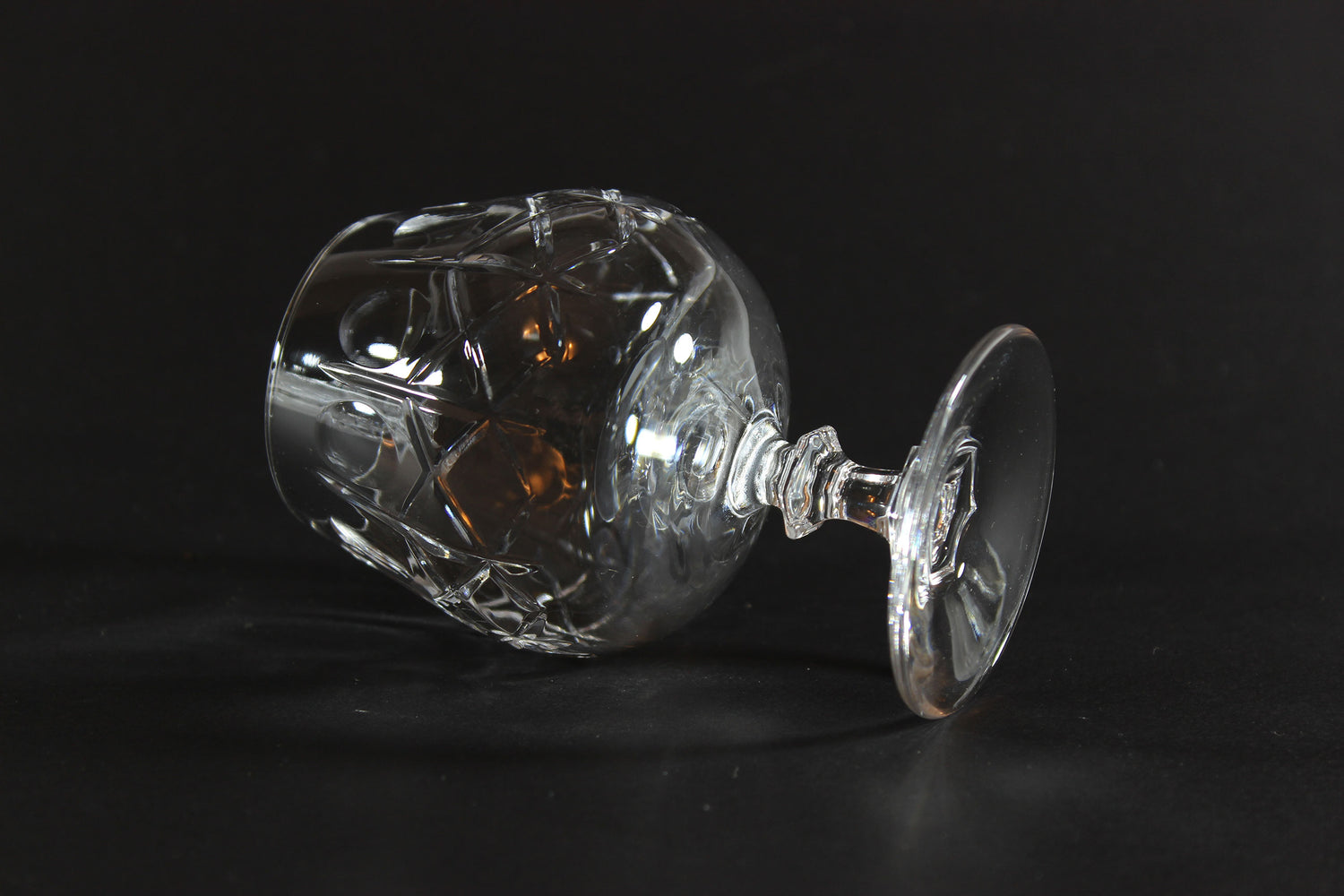 Cross and Olive Small Snifter