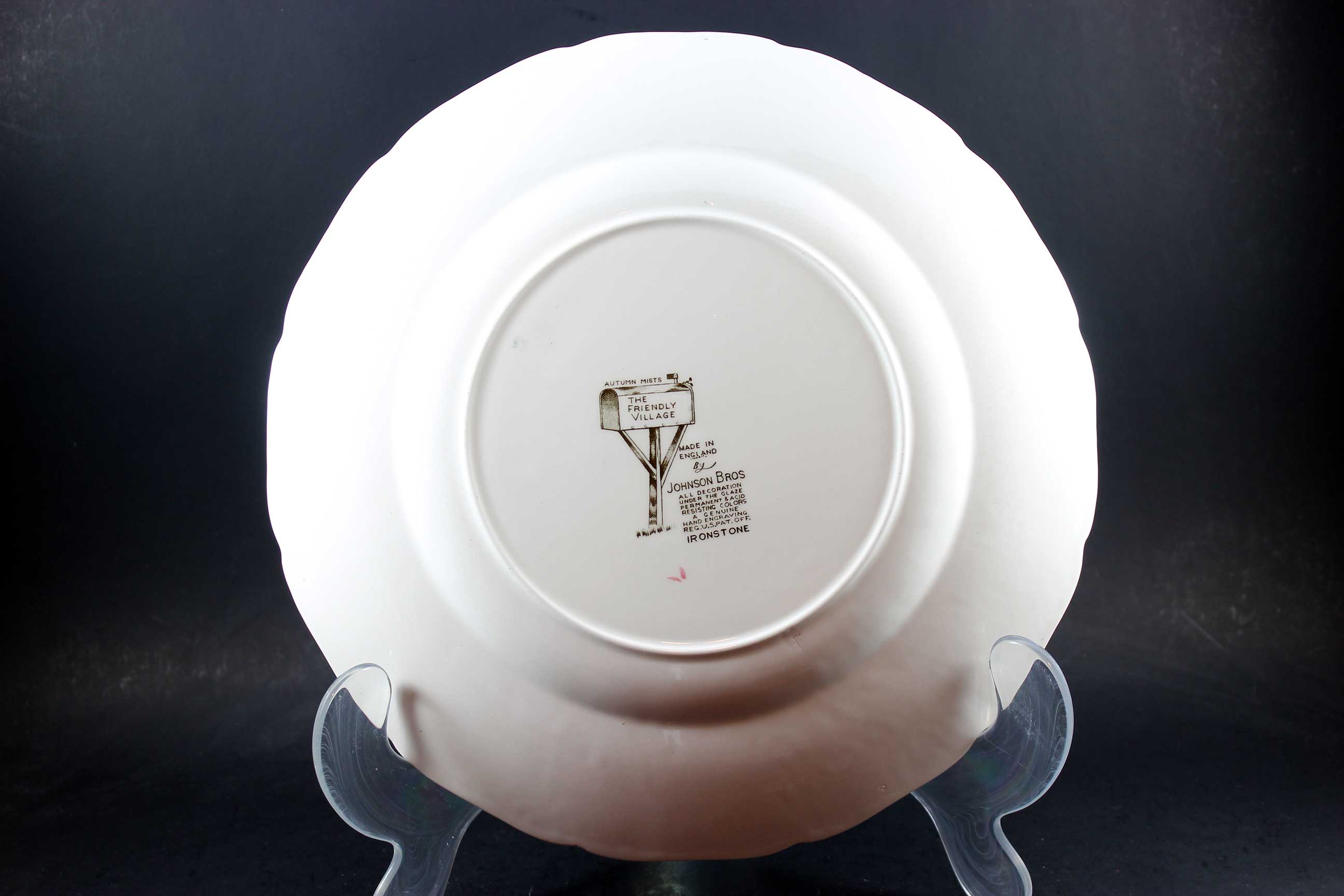 Friendly Village, Johnson Brothers, Large Dinner Plate - Autumn Mists