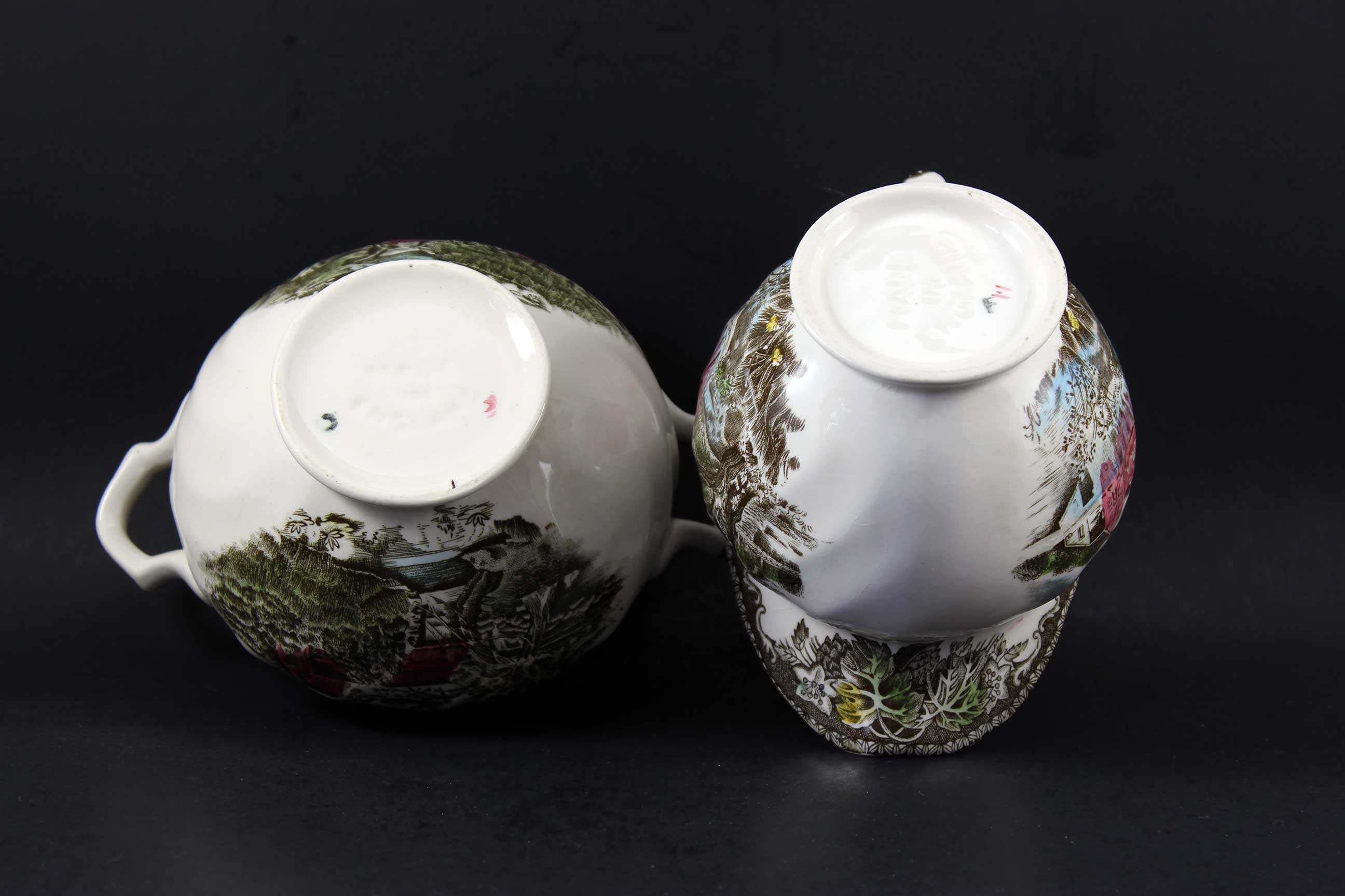 Friendly Village, Sugar Bowl and Creamer_11