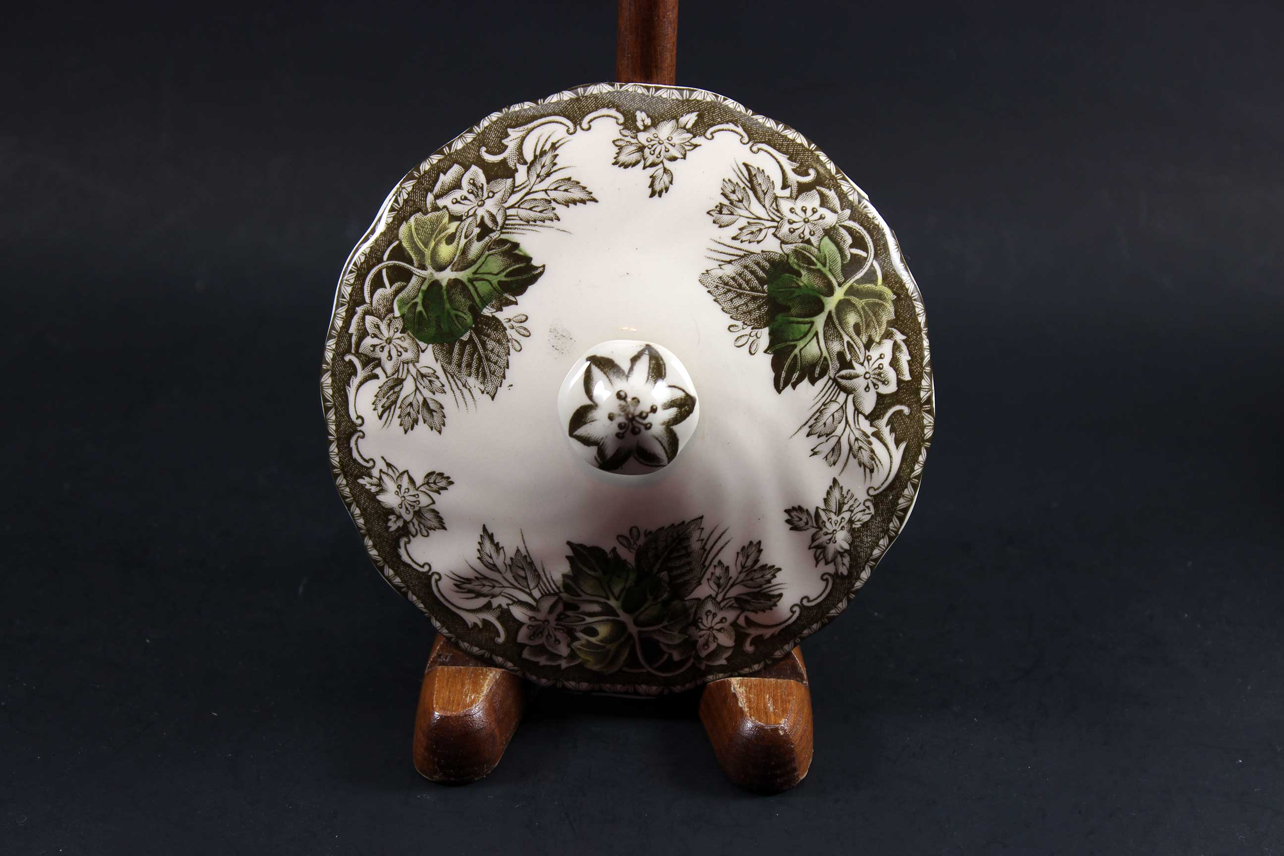 Friendly Village, Johnson Brothers-Creamer and Sugar Bowl