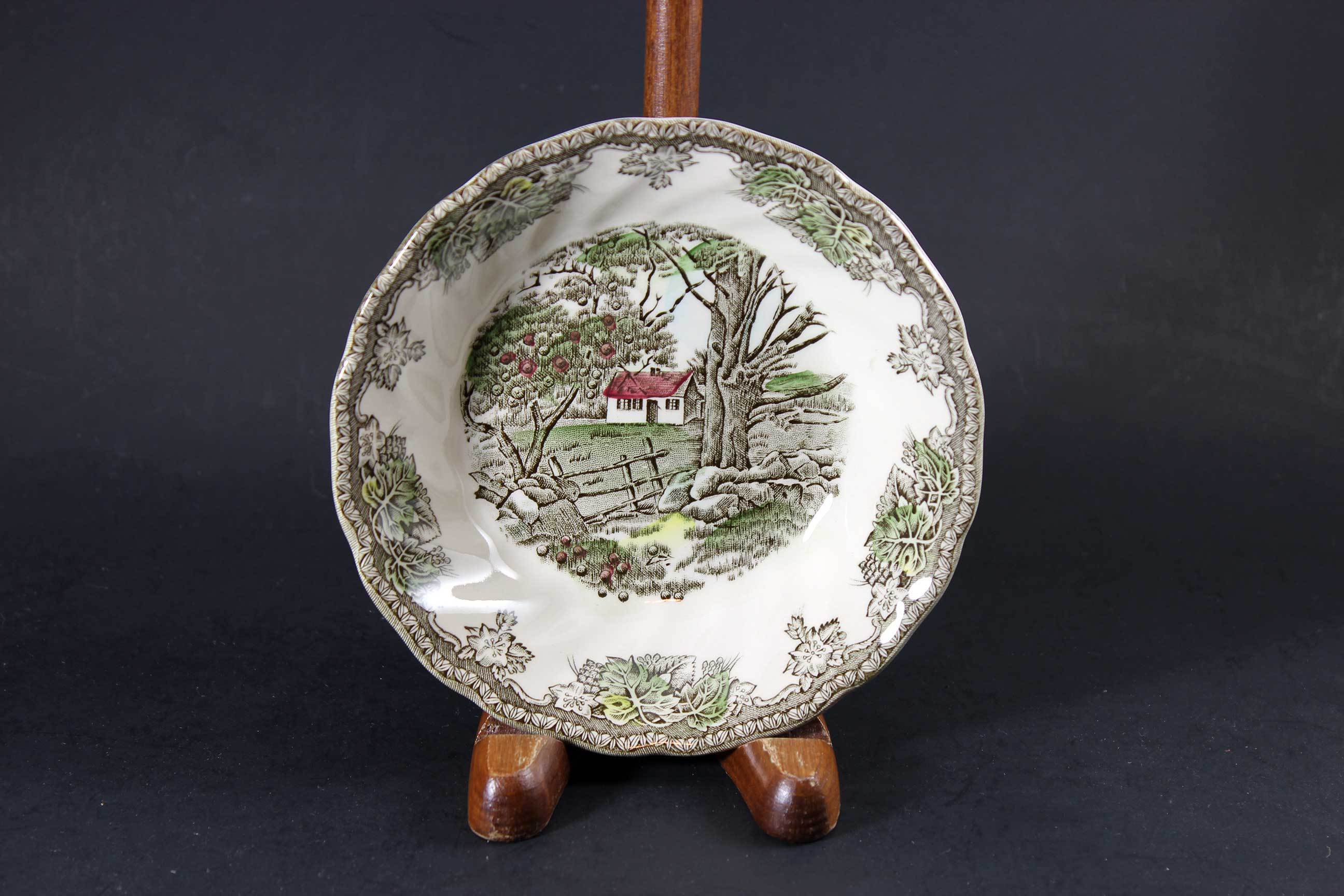 Friendly Village, Johnson Brothers, Round Fruit Nappy