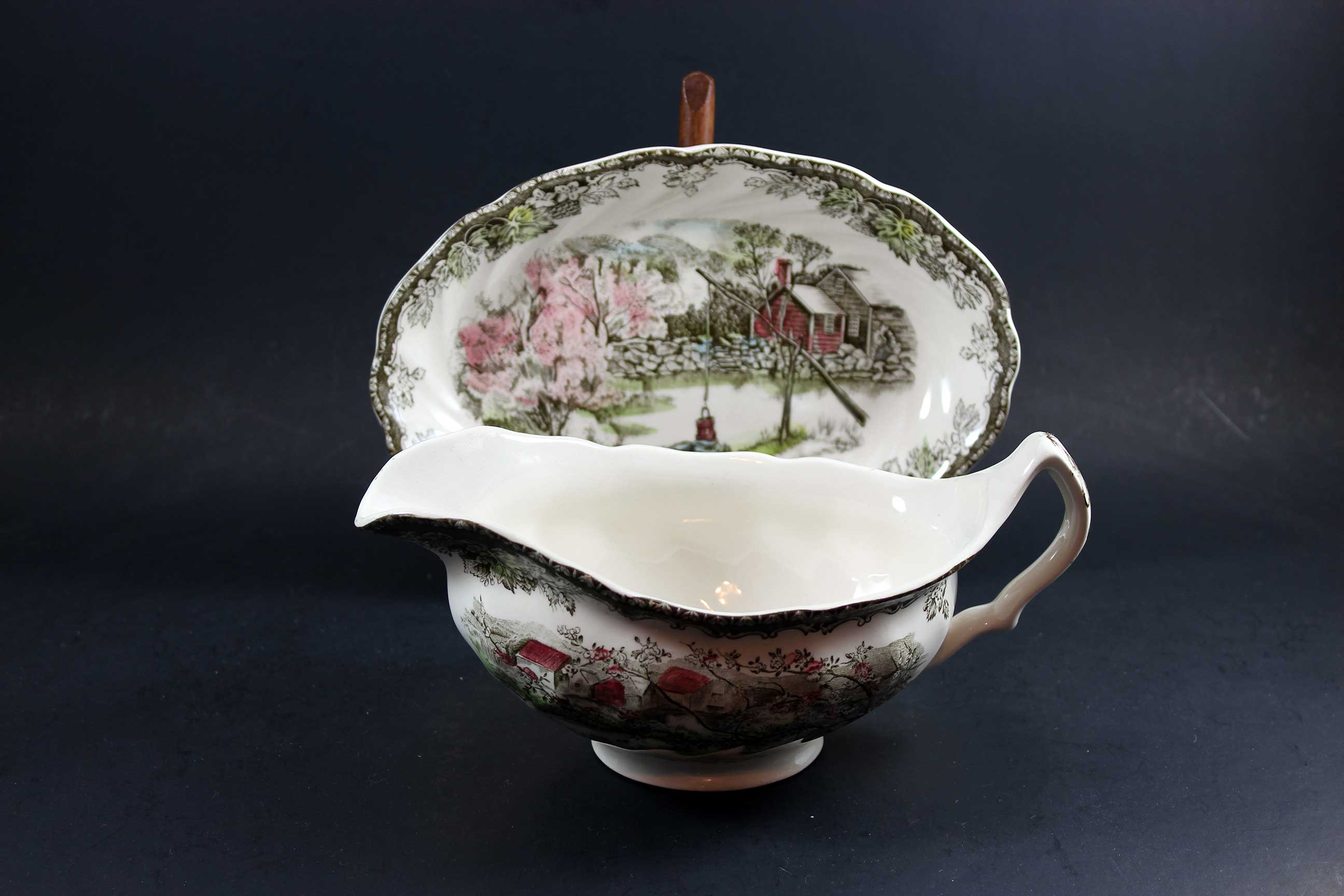 Friendly Village, Gravy Boat and Under plate