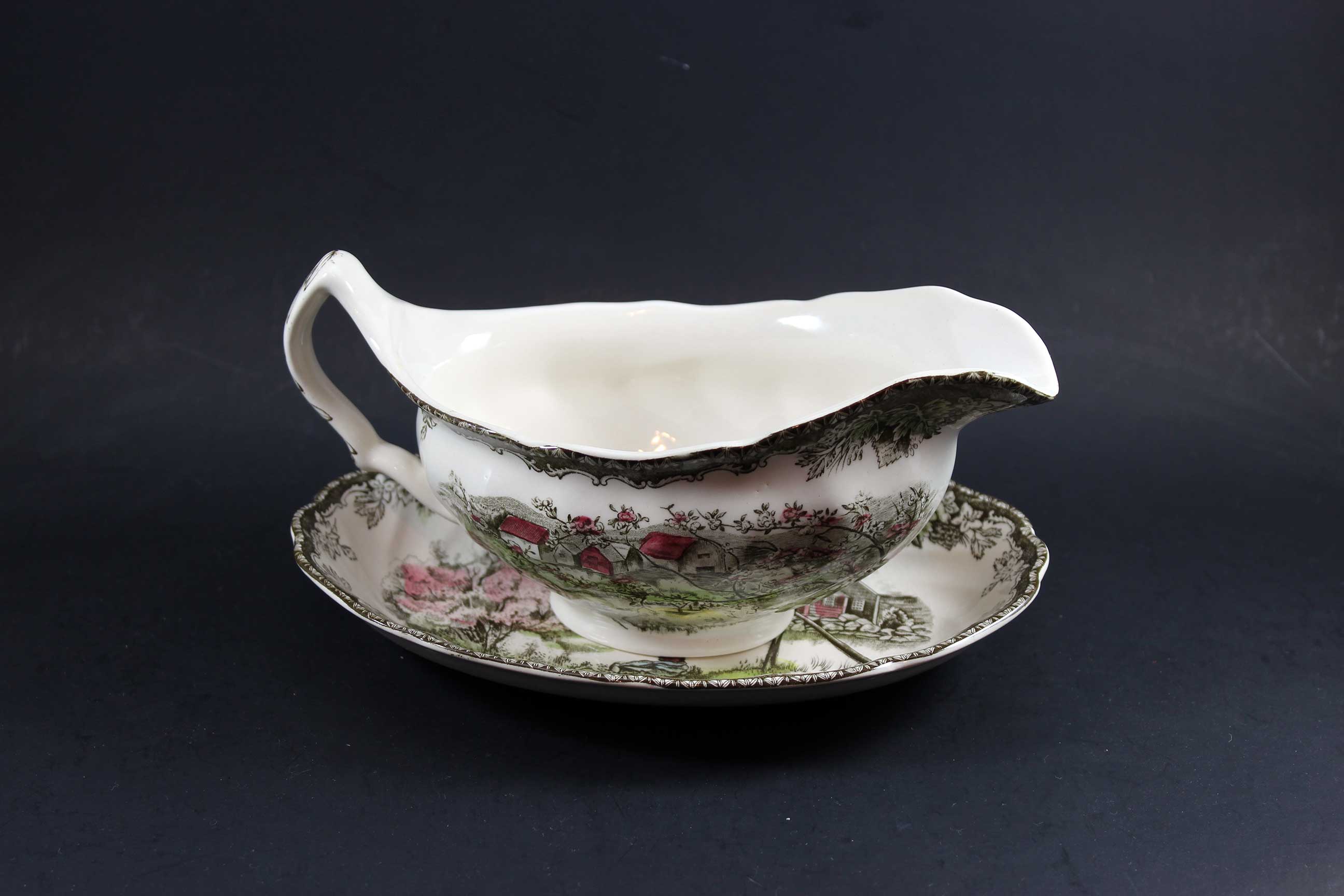 Friendly Village, Gravy Boat and Under plate