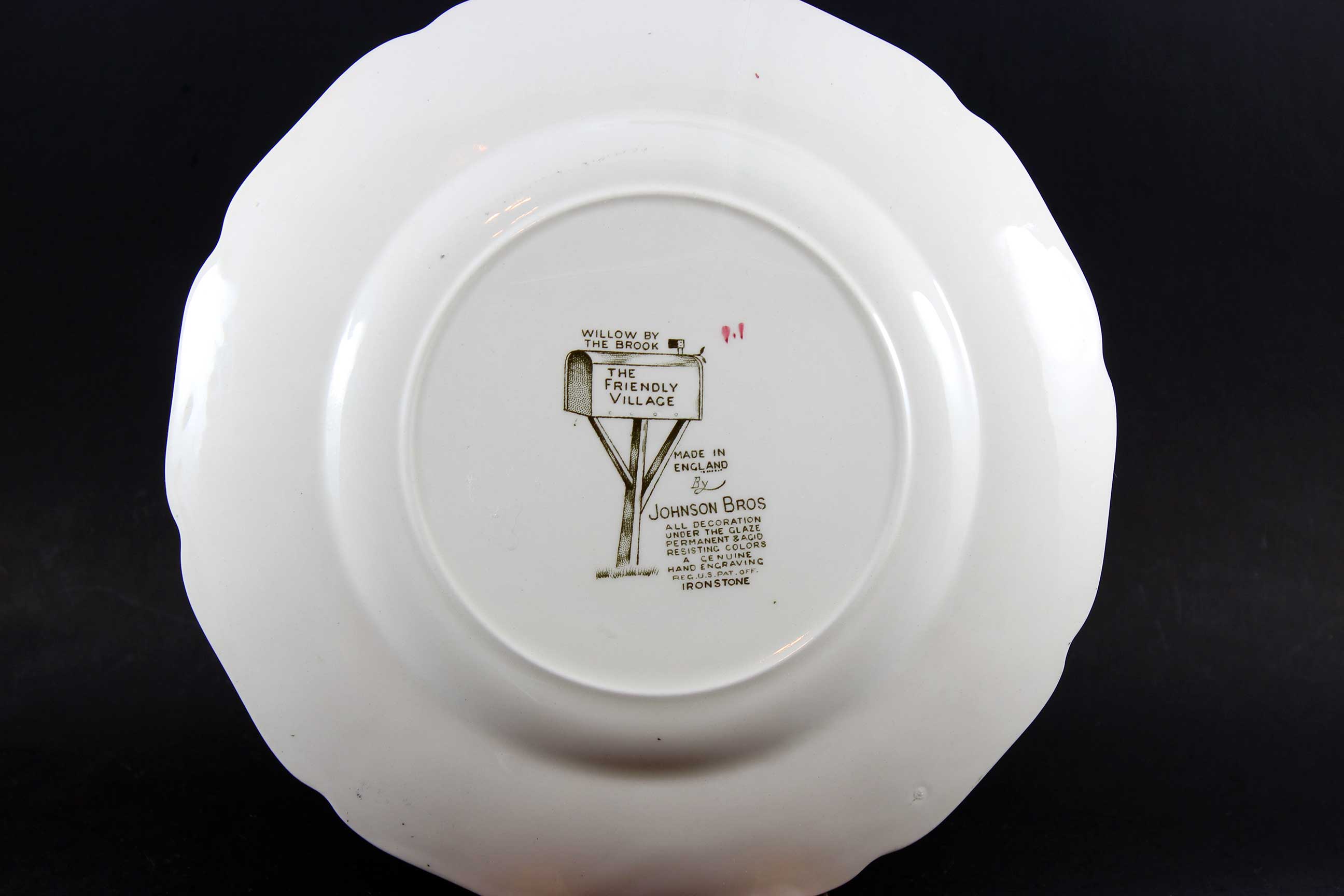 Friendly Village, 7 Piece Place Setting