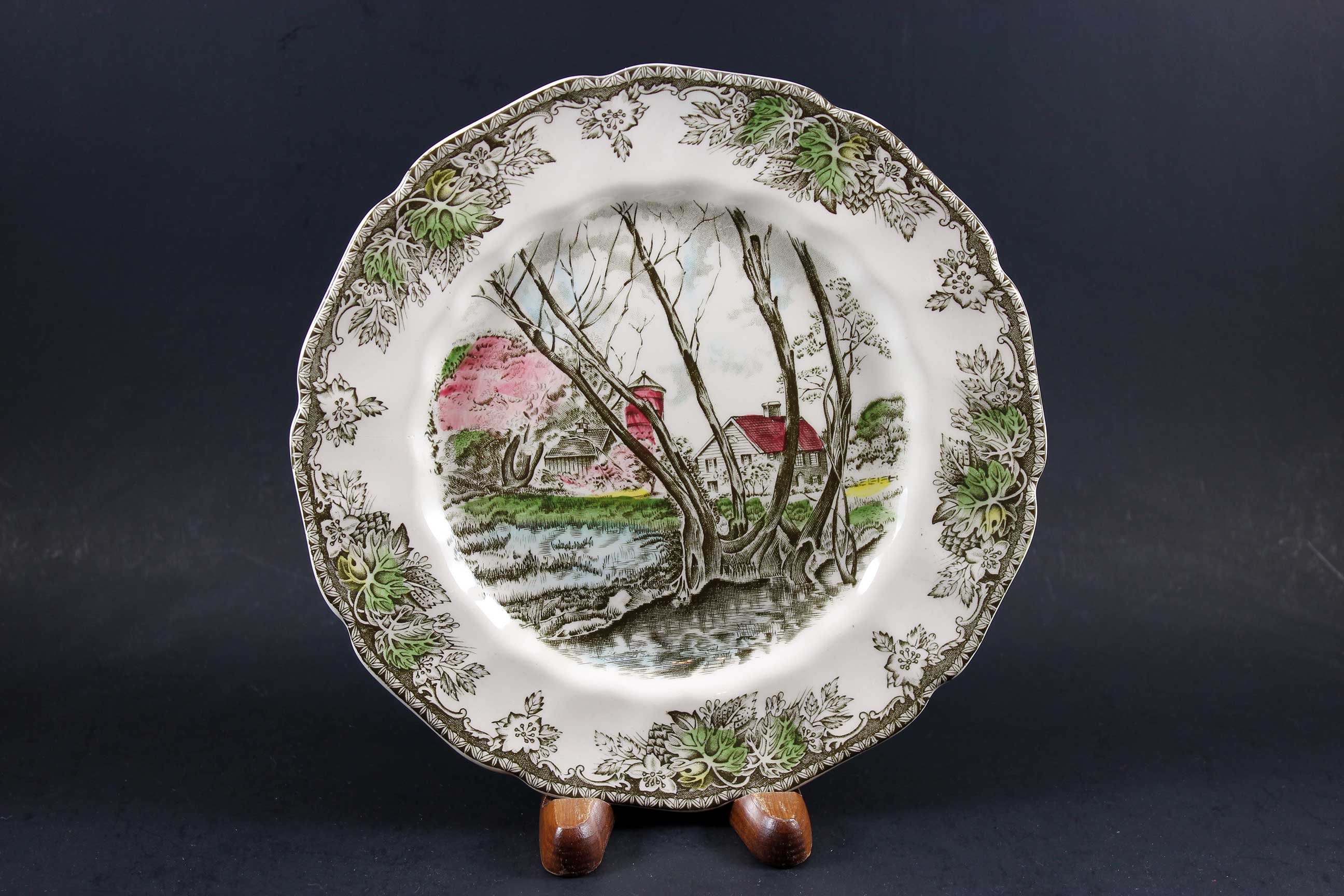 Friendly Village, 7 Piece Place Setting