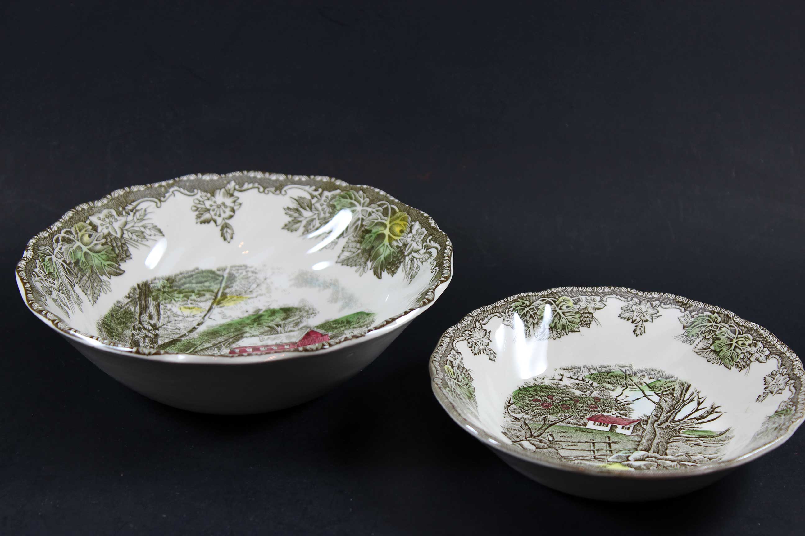 Friendly Village, 7 Piece Place Setting