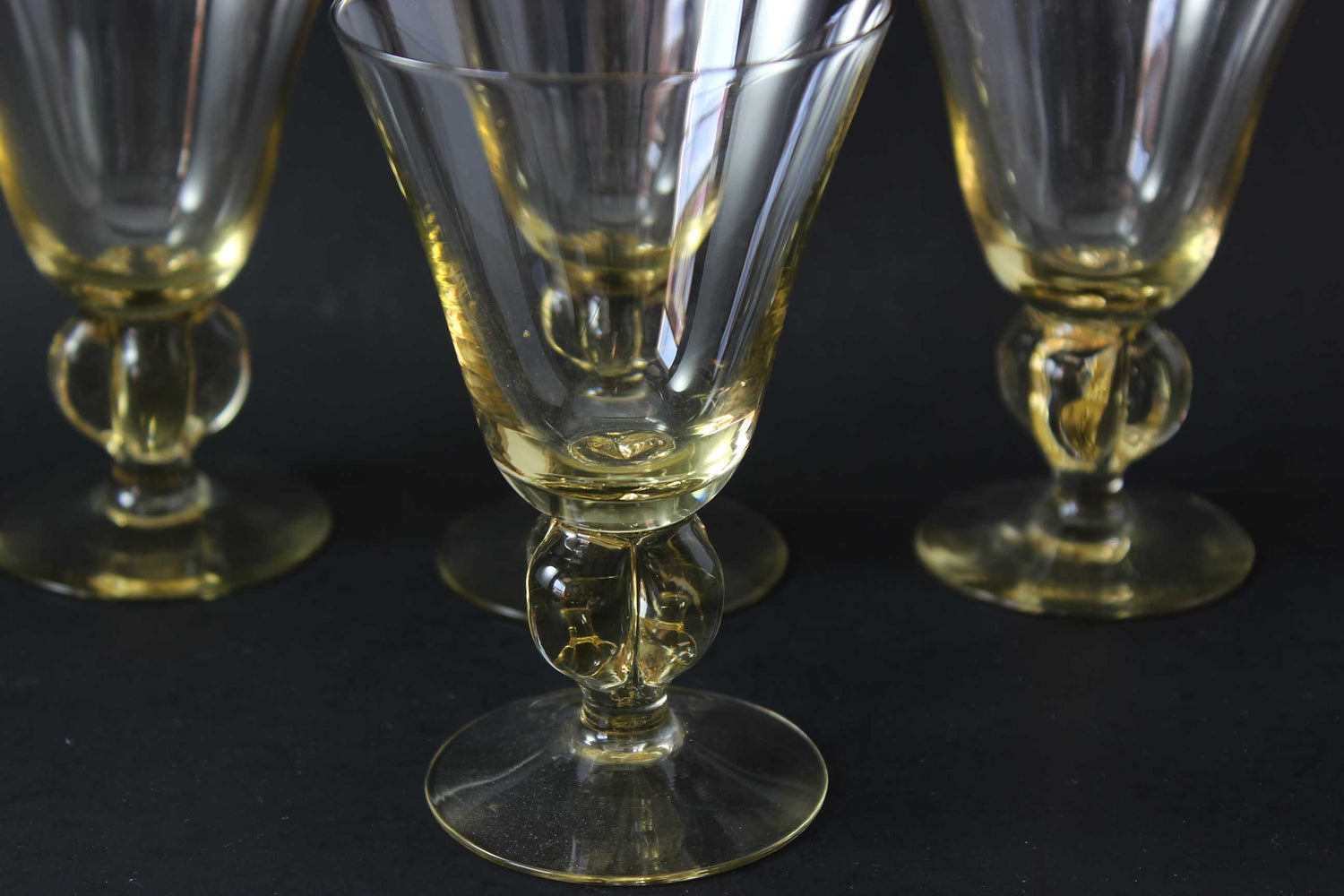 Crystal Wine Glasses, Gulli (Gold) by Swedish