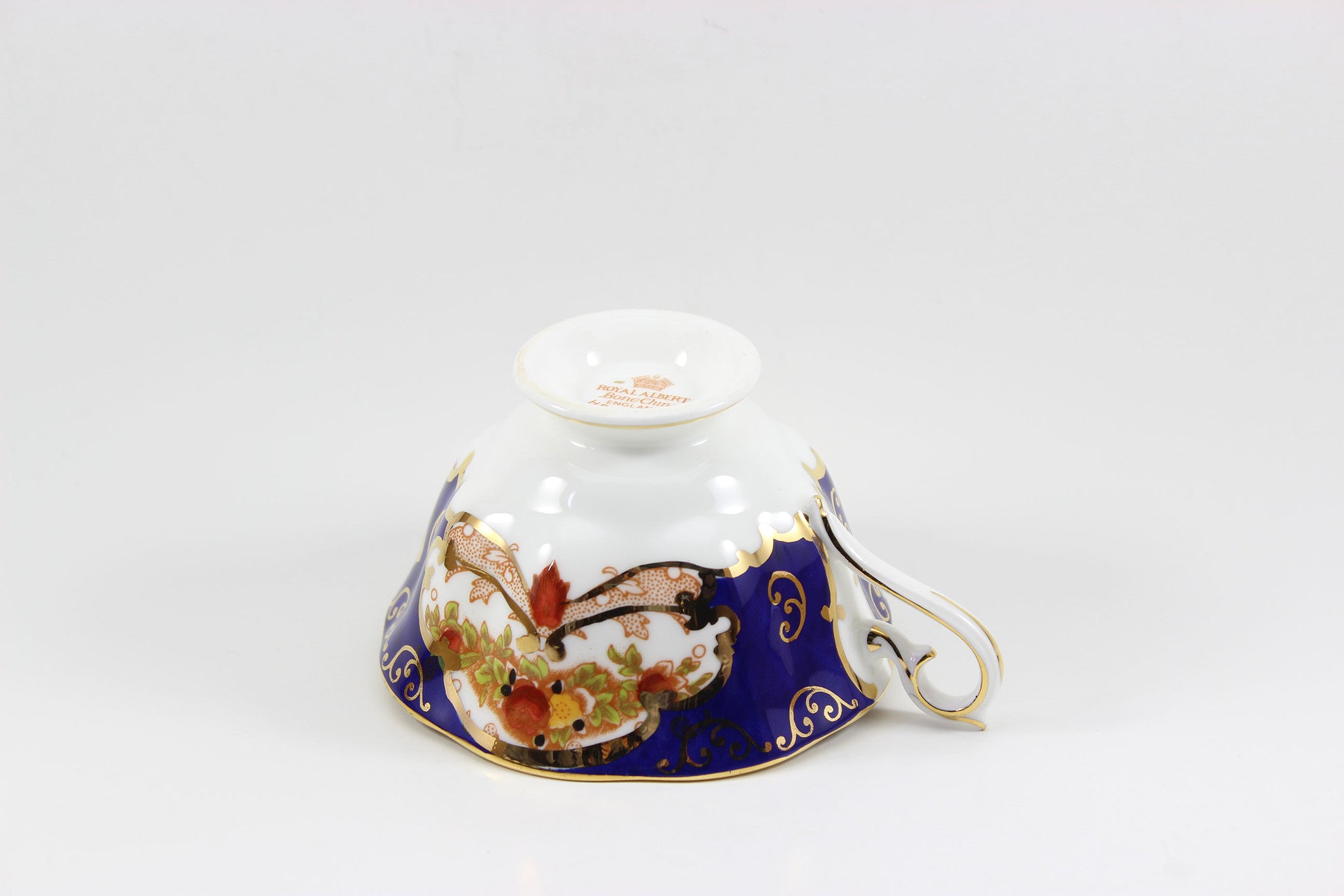 Royal Albert Bone China, Heirloom Pattern, Teacup