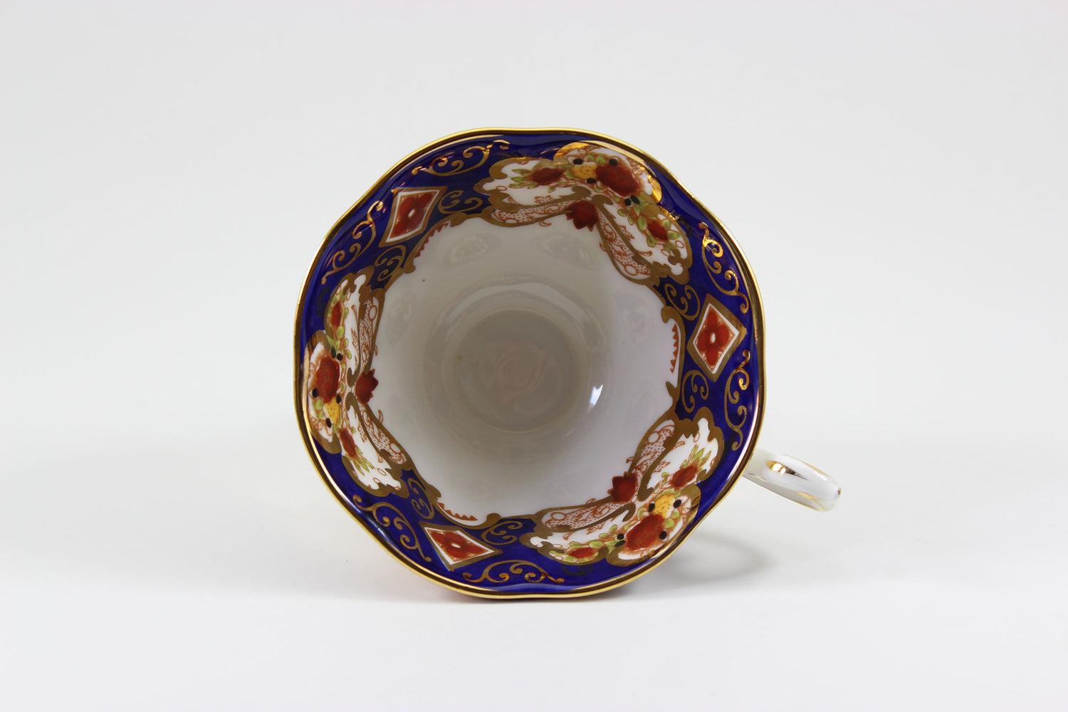 Royal Albert Bone China, Heirloom Pattern, Teacup