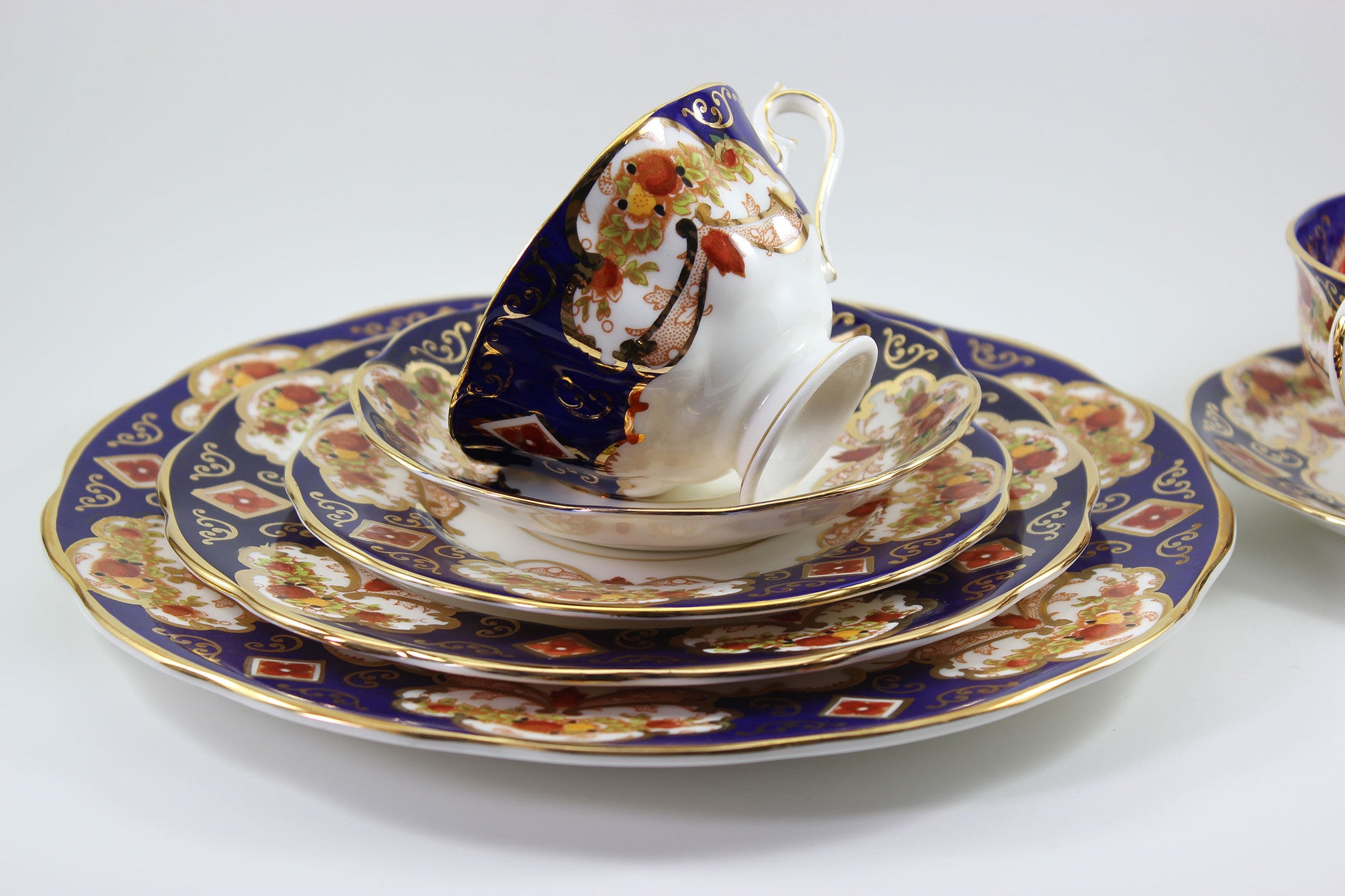 Royal Albert Bone China, Heirloom Pattern, Place Setting