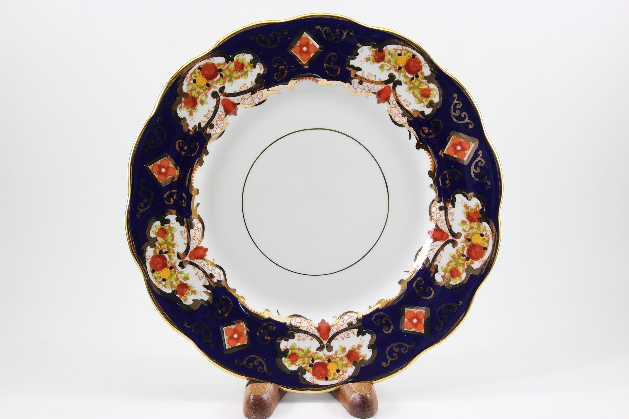 Royal Albert Bone China, Heirloom Pattern, Place Setting