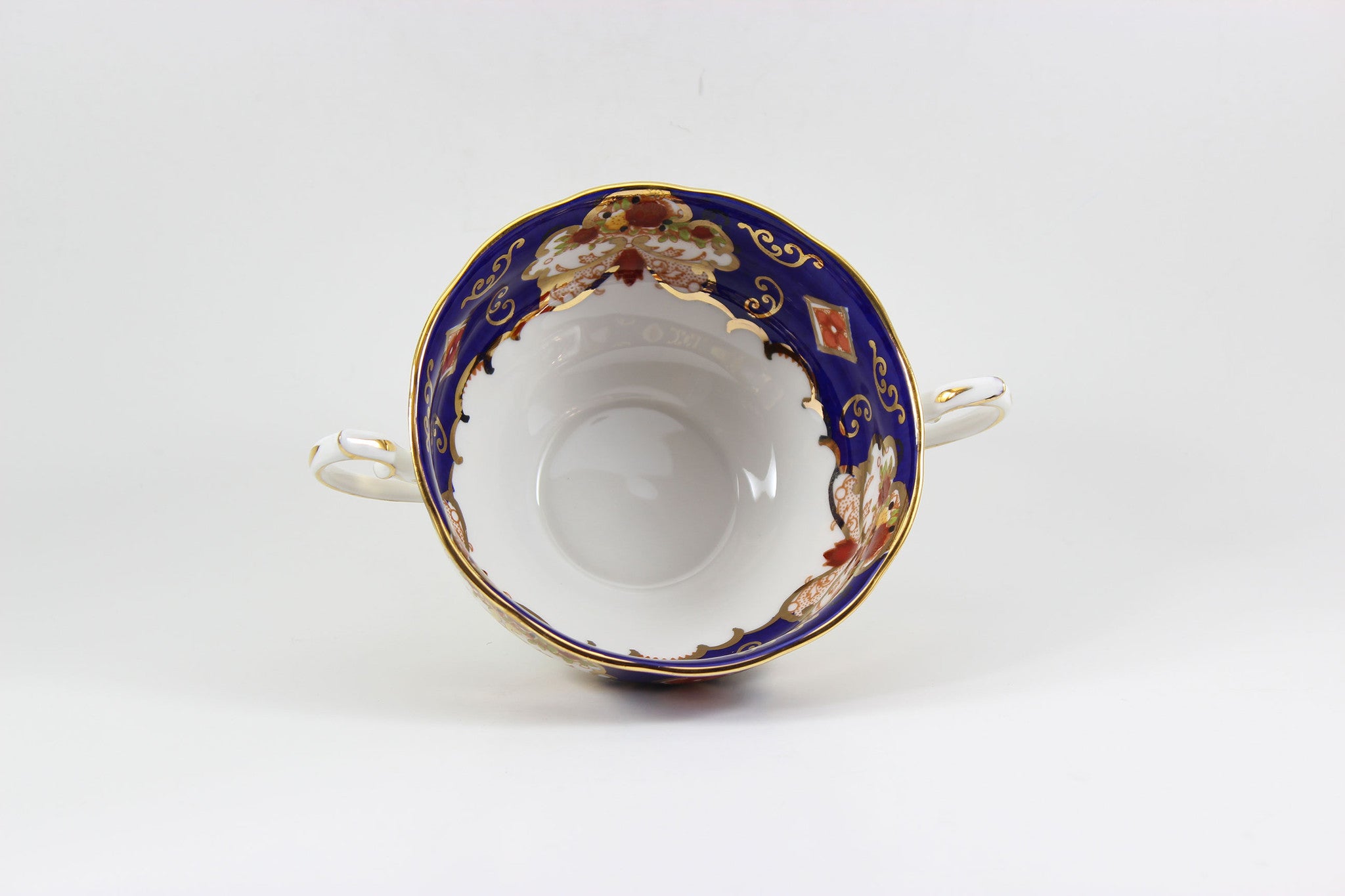 Royal Albert Bone China, Heirloom Pattern, Soup
