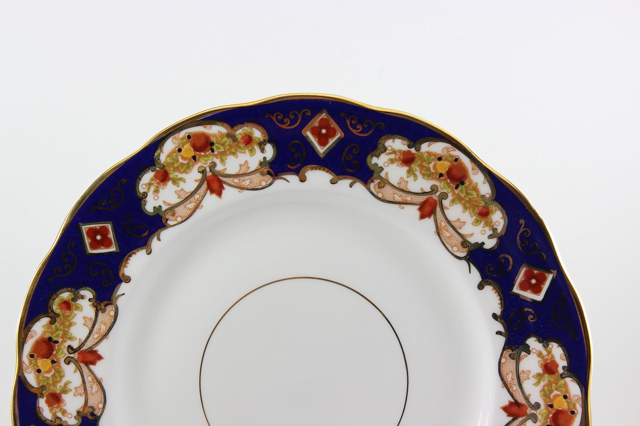 Royal Albert Bone China, Heirloom Pattern, Place Setting