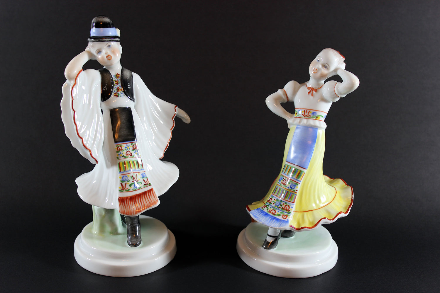 Herend Hungary, Dancing Girl Figurine