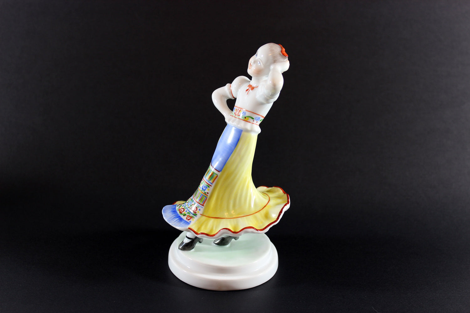 Herend Hungary, Dancing Girl Figurine