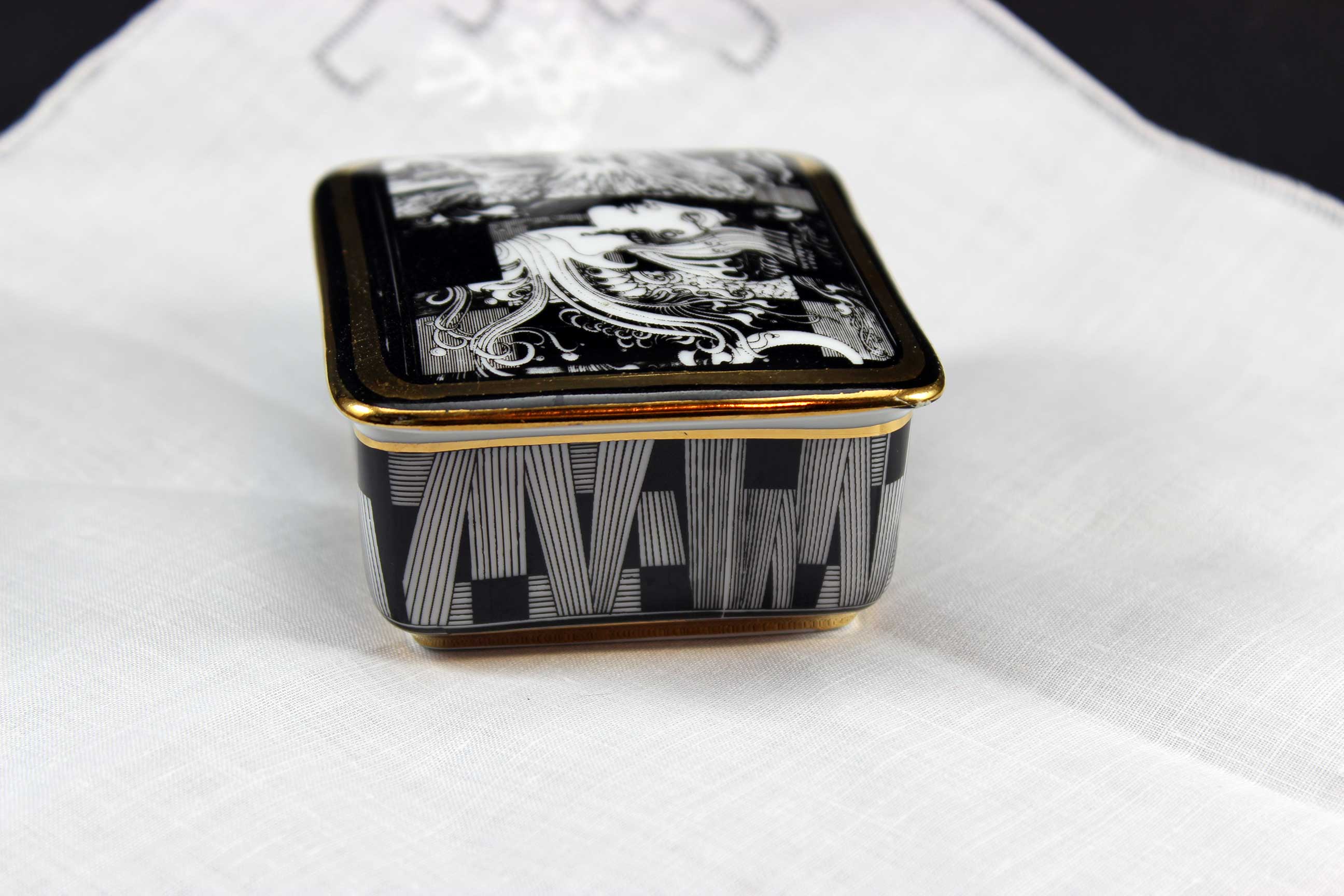 Hollohaza Trinket Dish, Endre Szasz