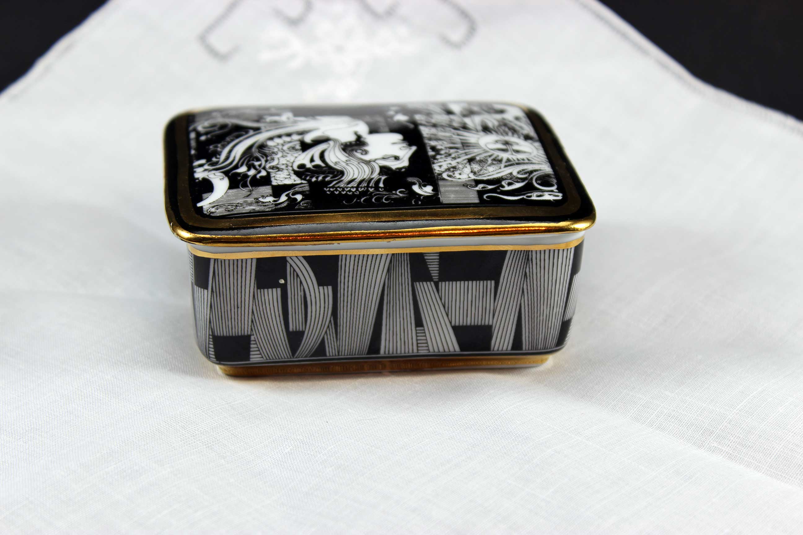 Hollohaza Trinket Dish, Endre Szasz