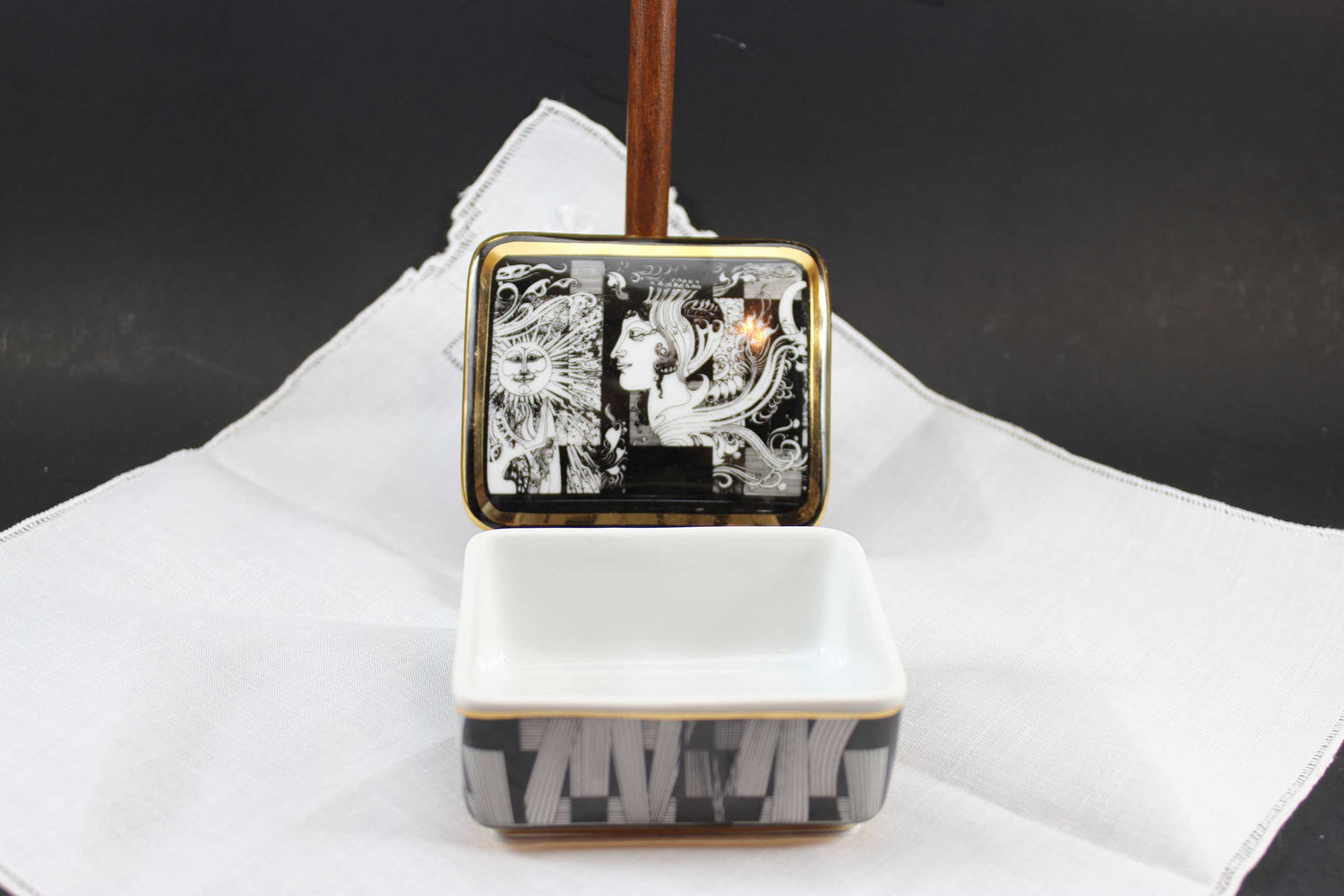 Hollohaza Trinket Dish, Endre Szasz