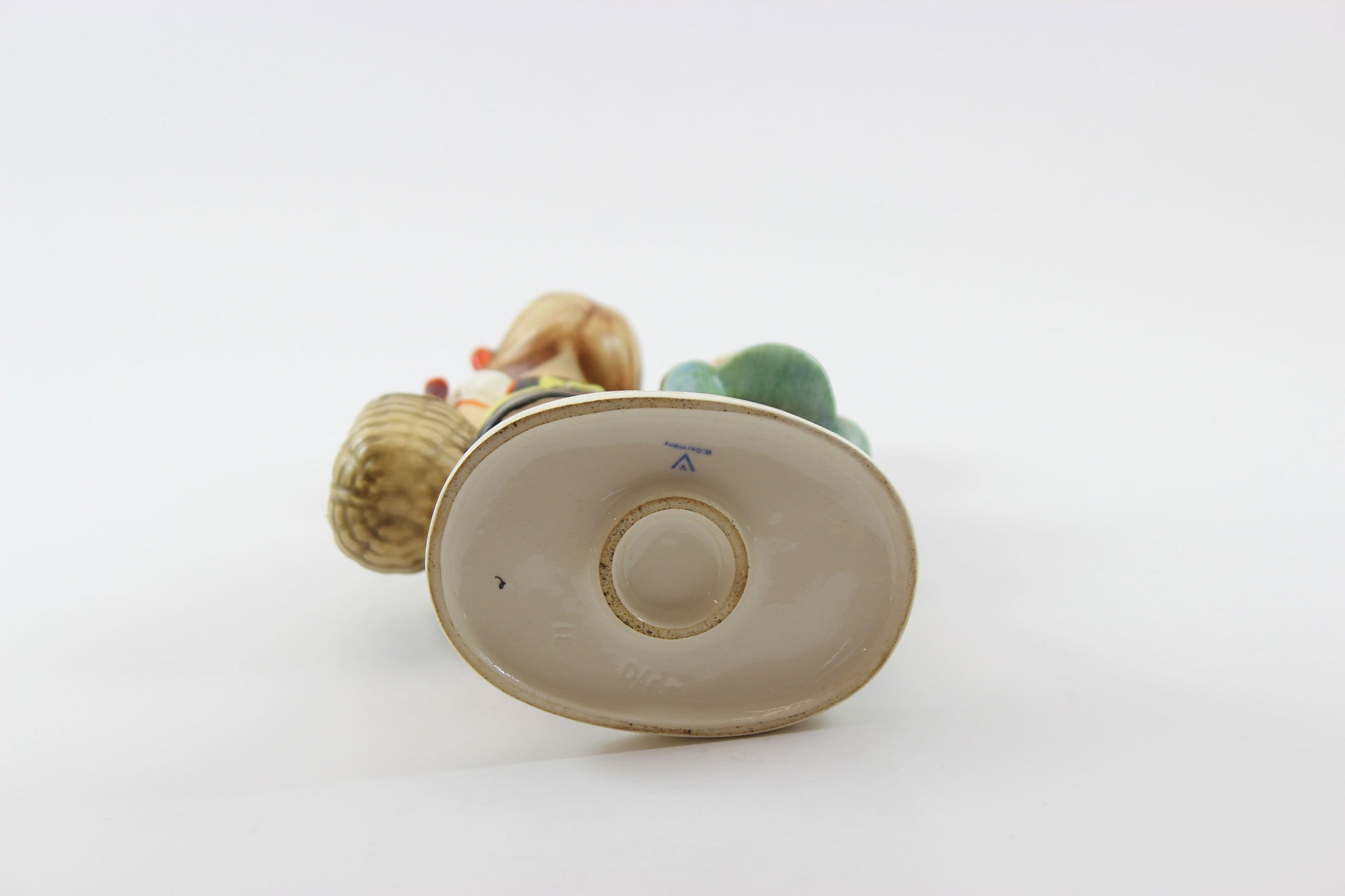 Hummel Figurine To Market, TMK3