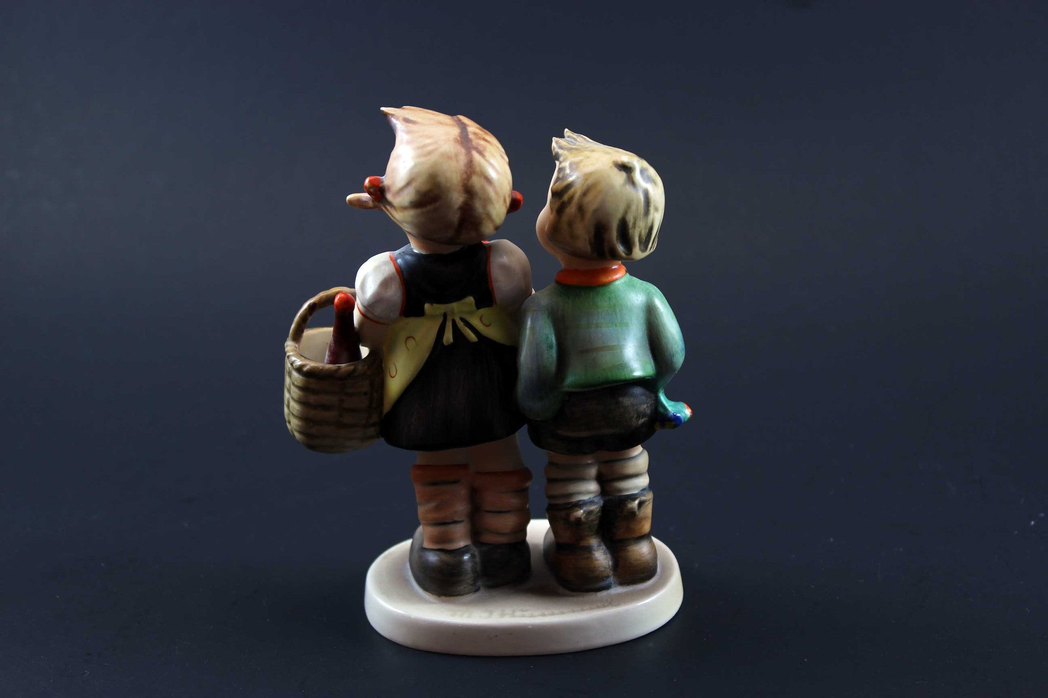 Hummel Figurine To Market, TMK3