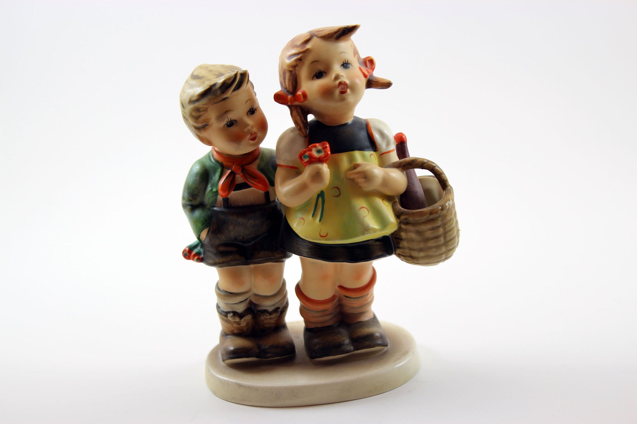 Hummel Figurine To Market, TMK3