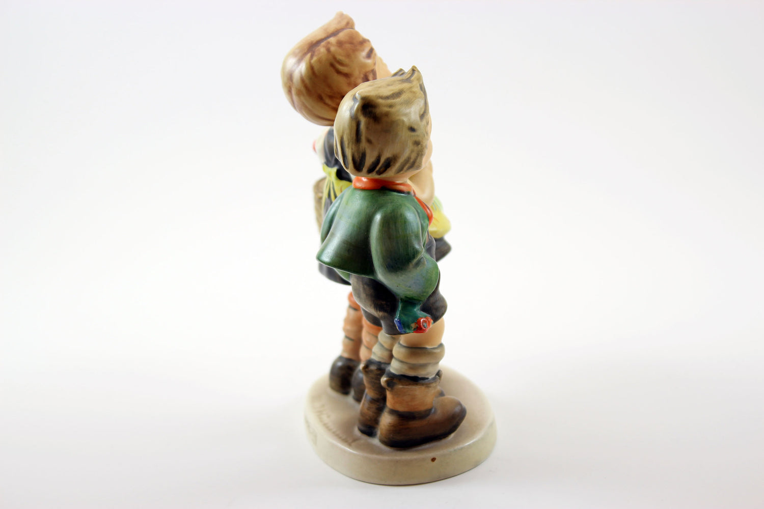 Hummel Figurine To Market, TMK3