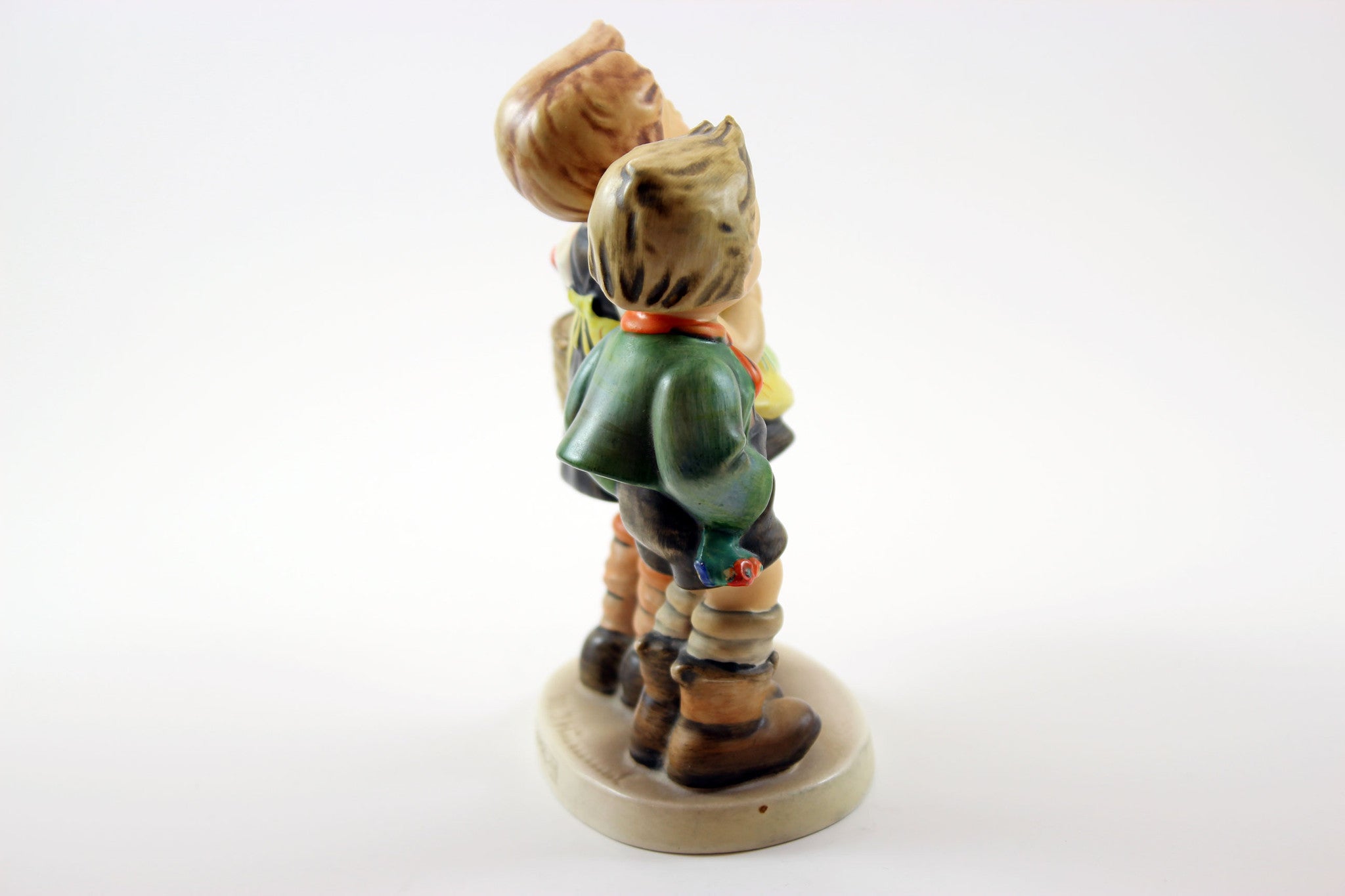 Hummel Figurine To Market, TMK3
