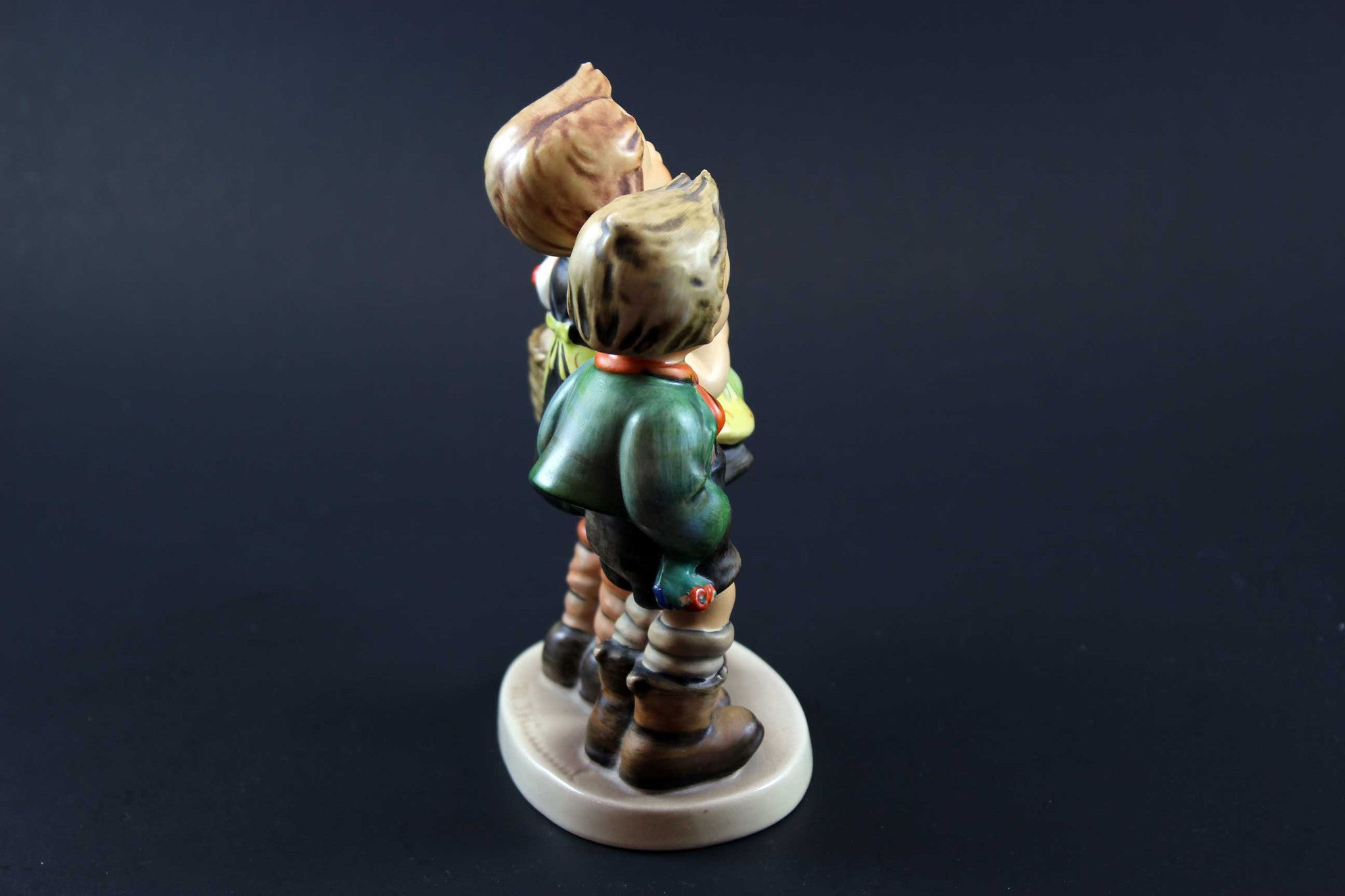Hummel Figurine To Market, TMK3
