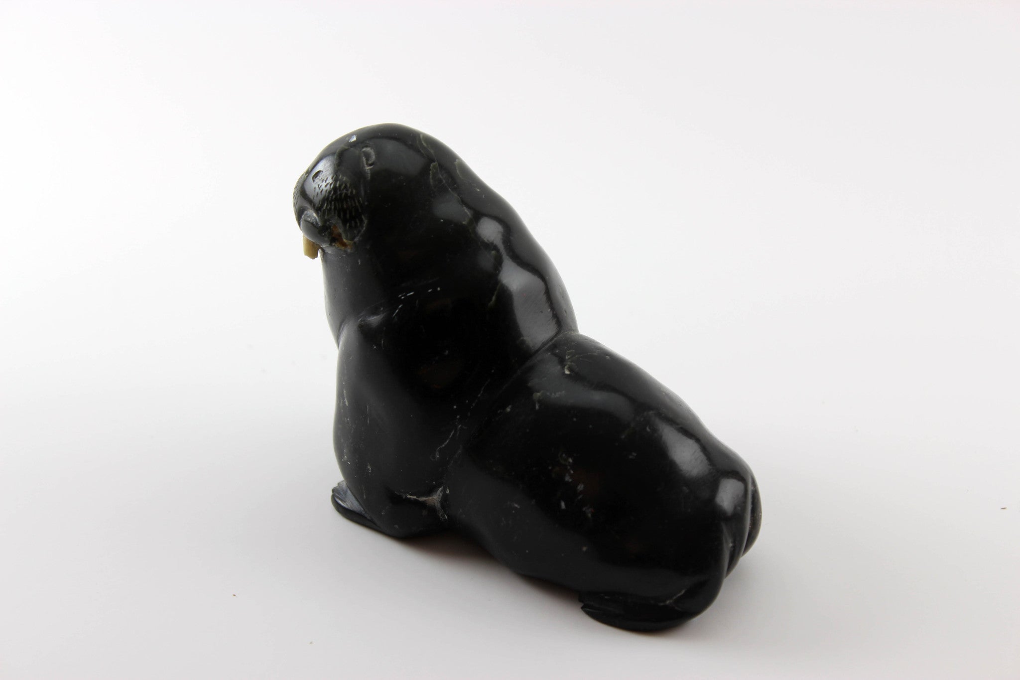 Inuit Small stone walrus Lazarusie Epoo