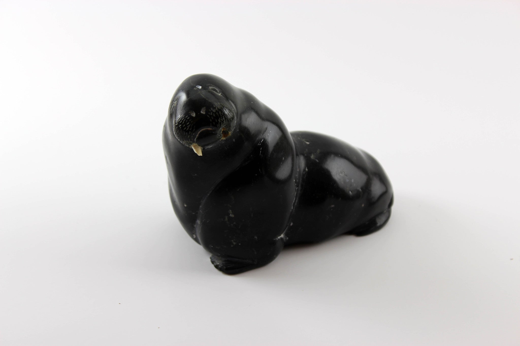 Inuit Small stone walrus Lazarusie Epoo