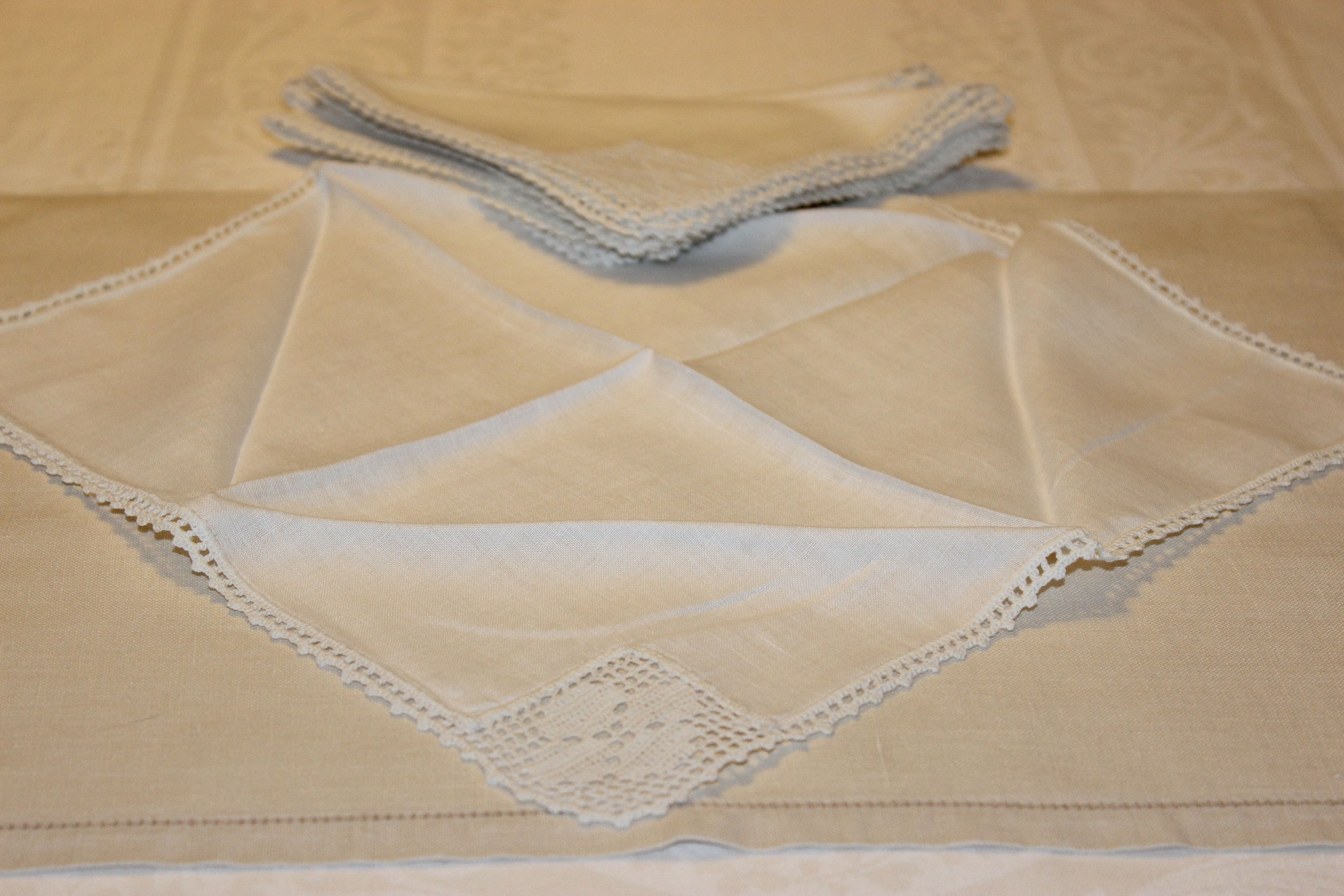 Irish Linen & Lace Tea Napkins