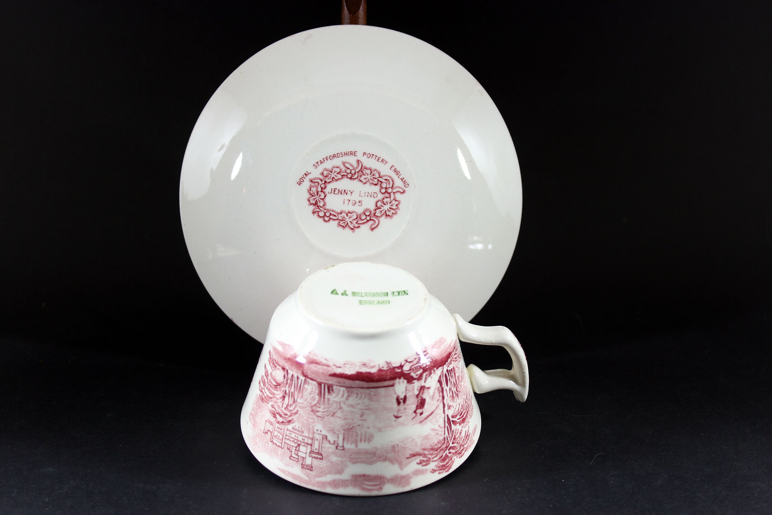 Jenny Lind 1795, Red, Place Setting