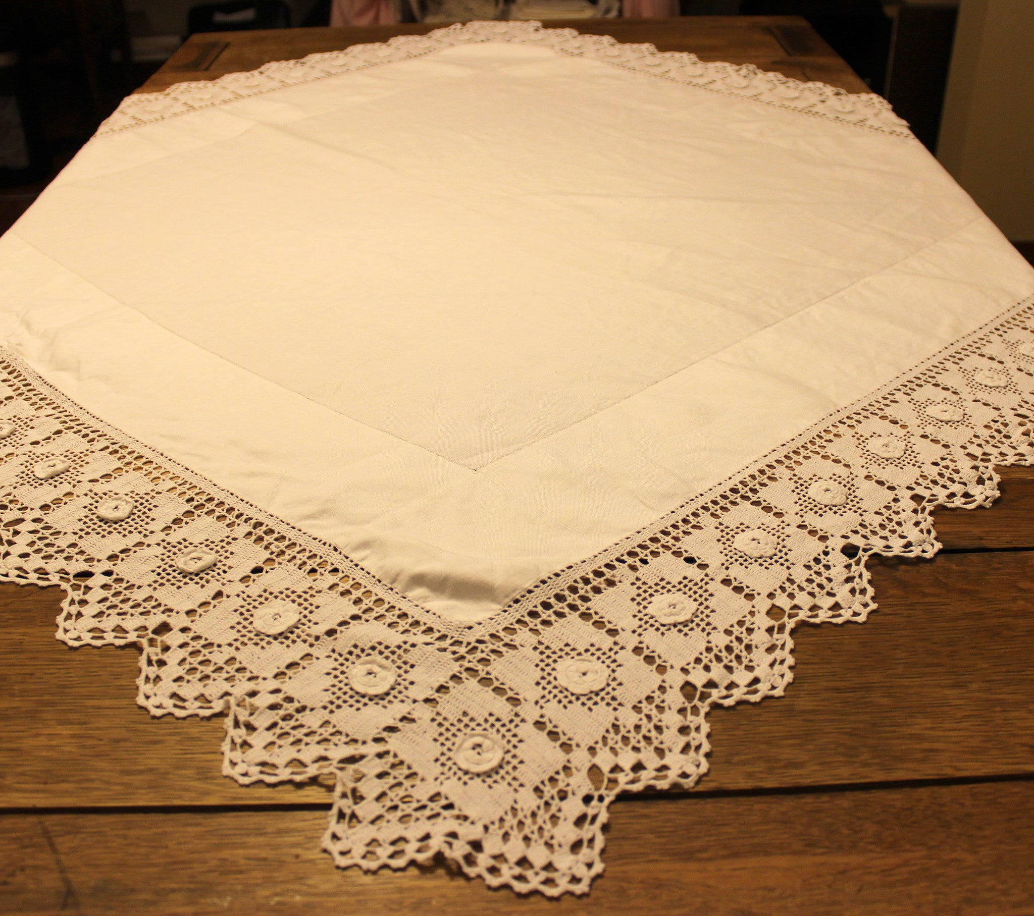 Natural Linen Lace Luncheon Cloth