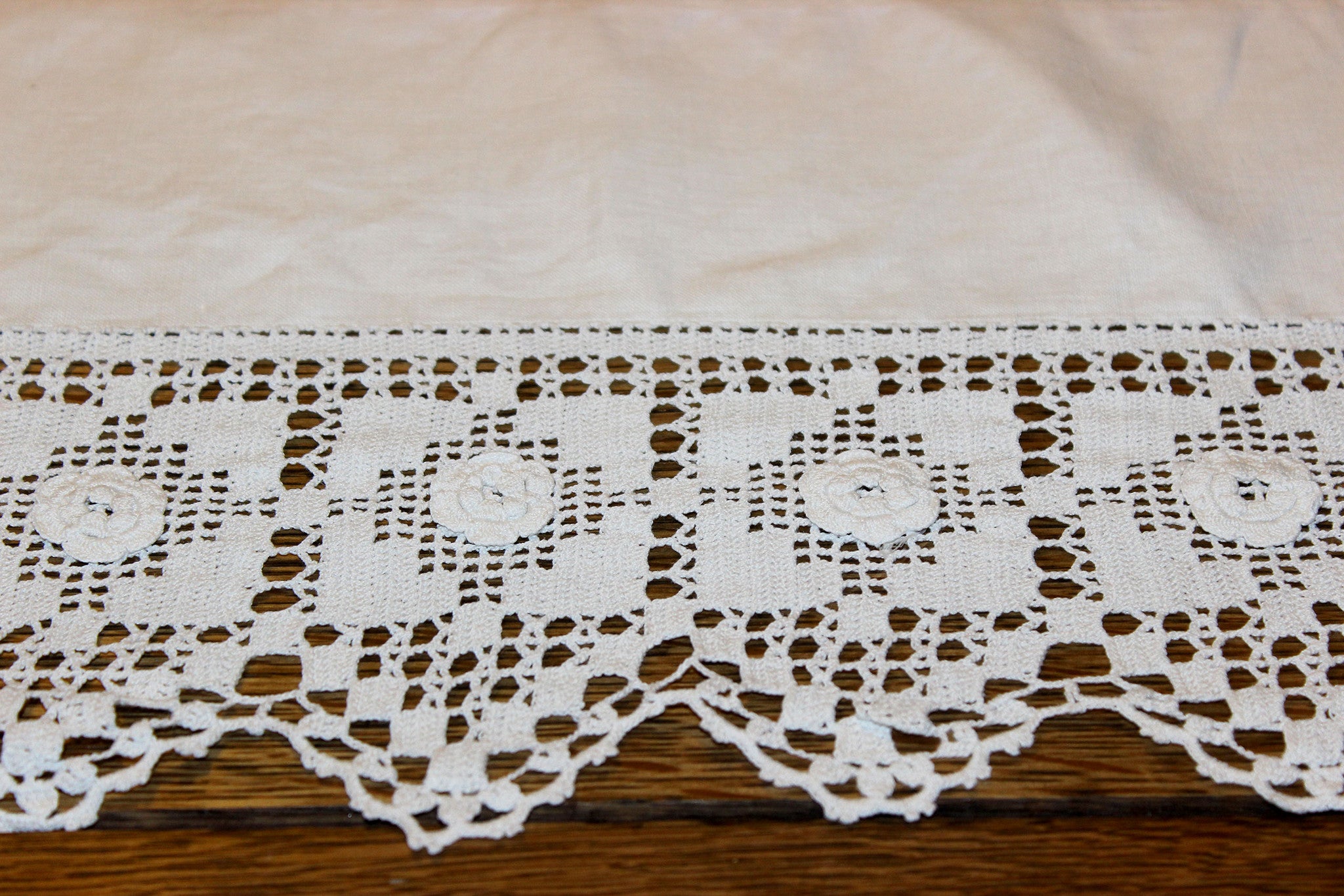 Natural Linen Lace Luncheon Cloth
