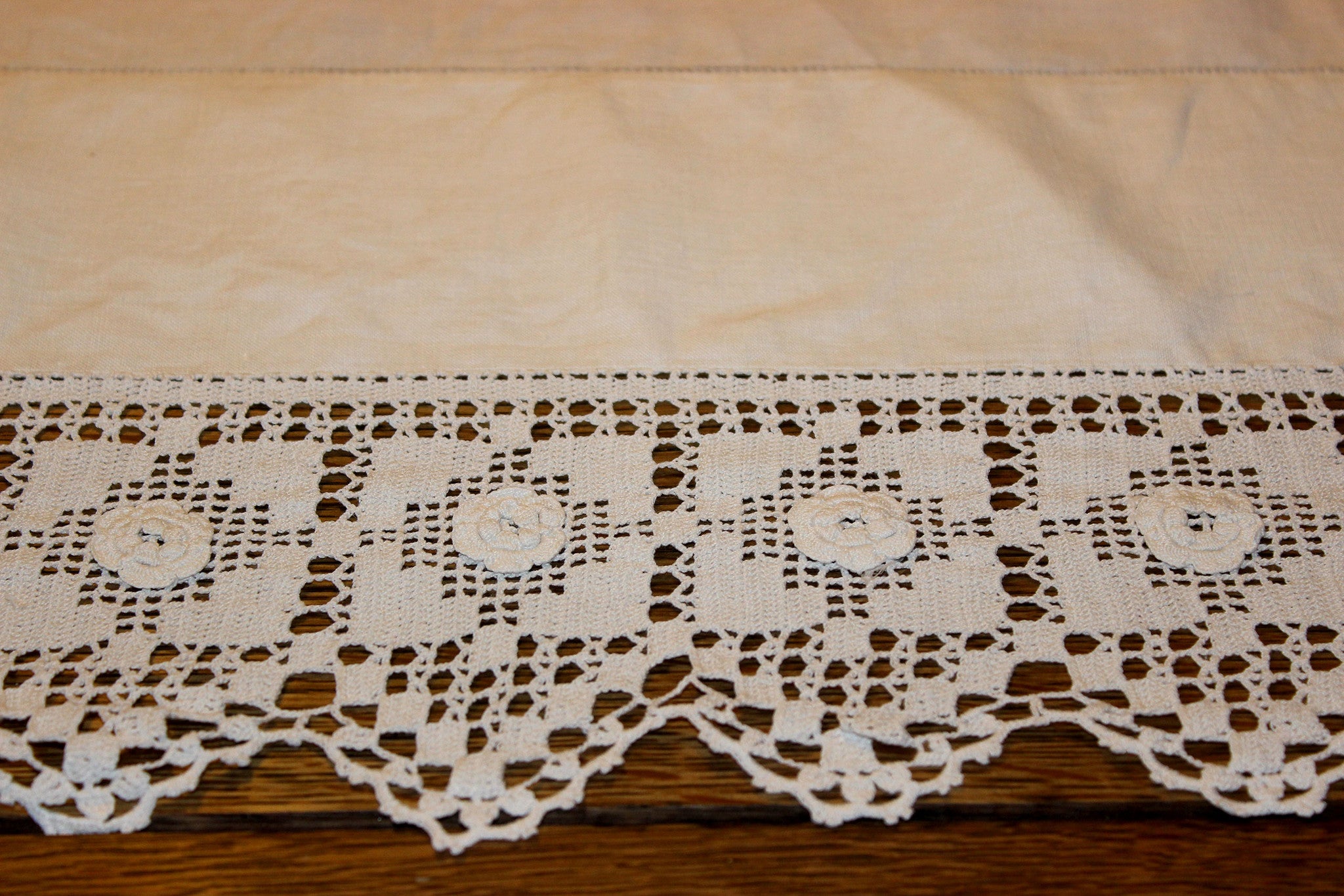 Natural Linen Lace Luncheon Cloth